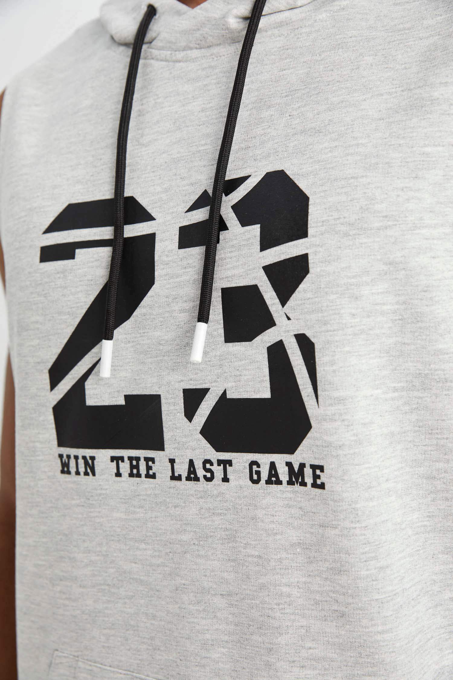 Standard Fit Thin Sweatshirt Fabric Hooded Sleeveless Tank Top