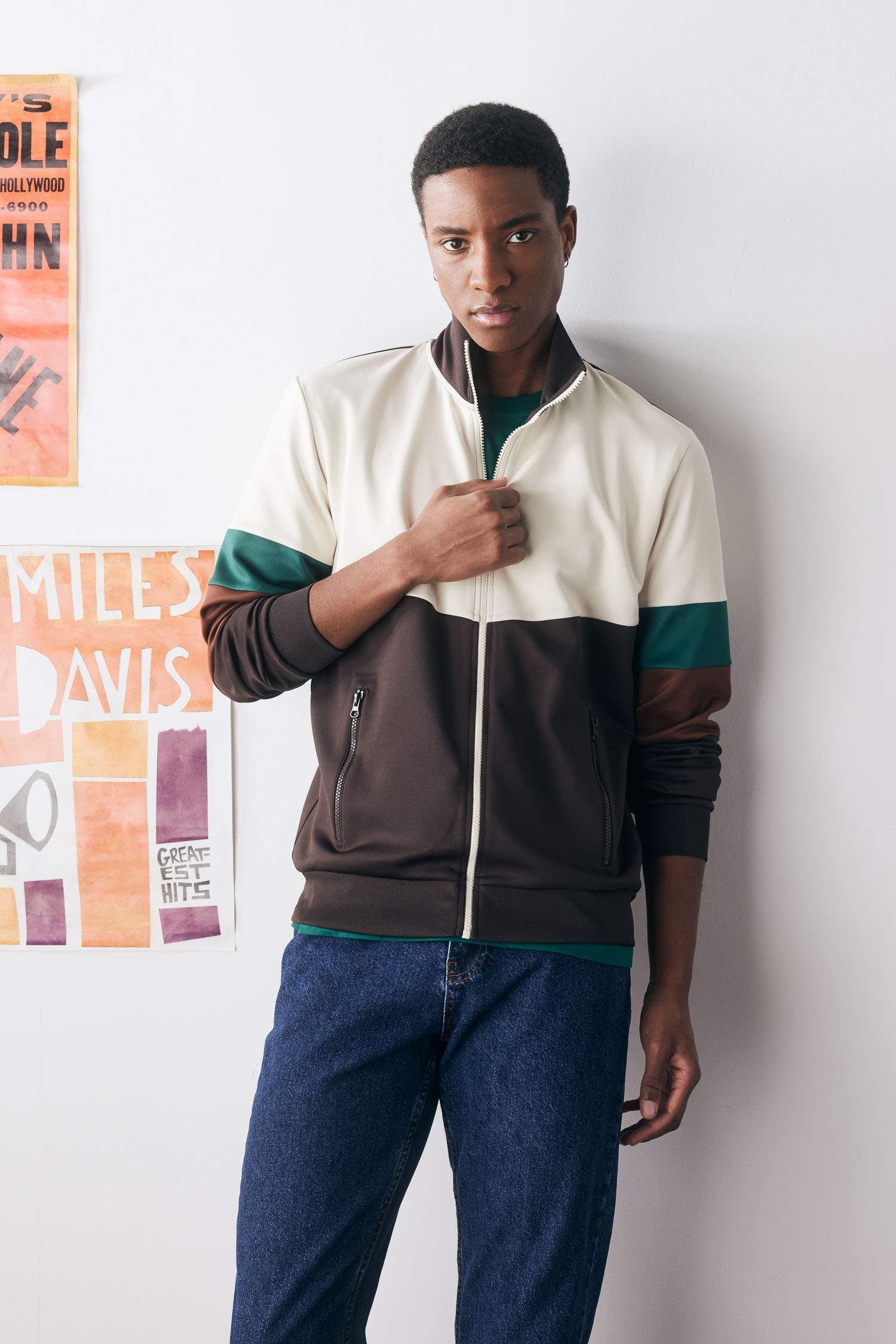 Кардиган стандартного кроя с воротником-стойкой