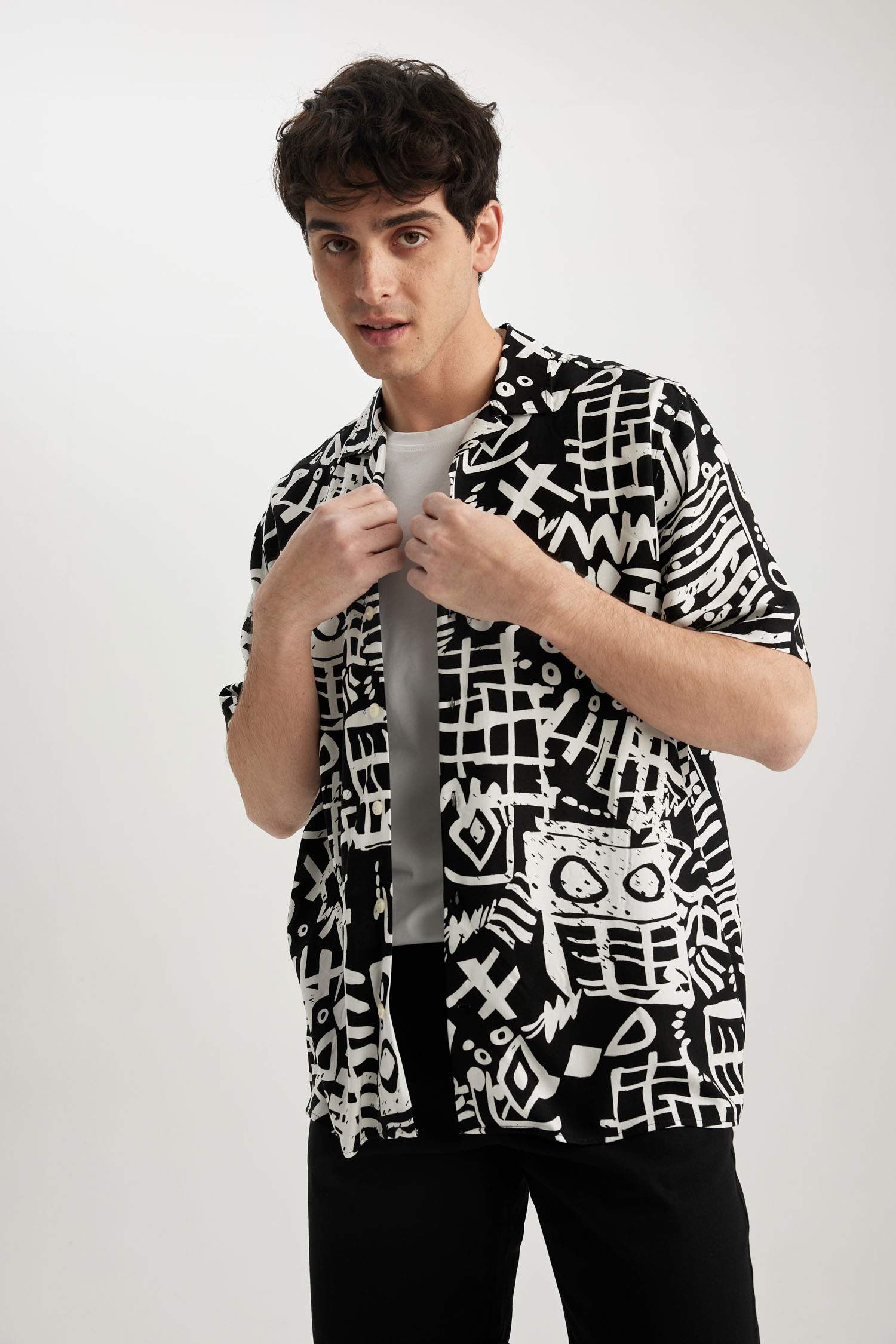 Chemise Coupe Décontractée À Col Montant