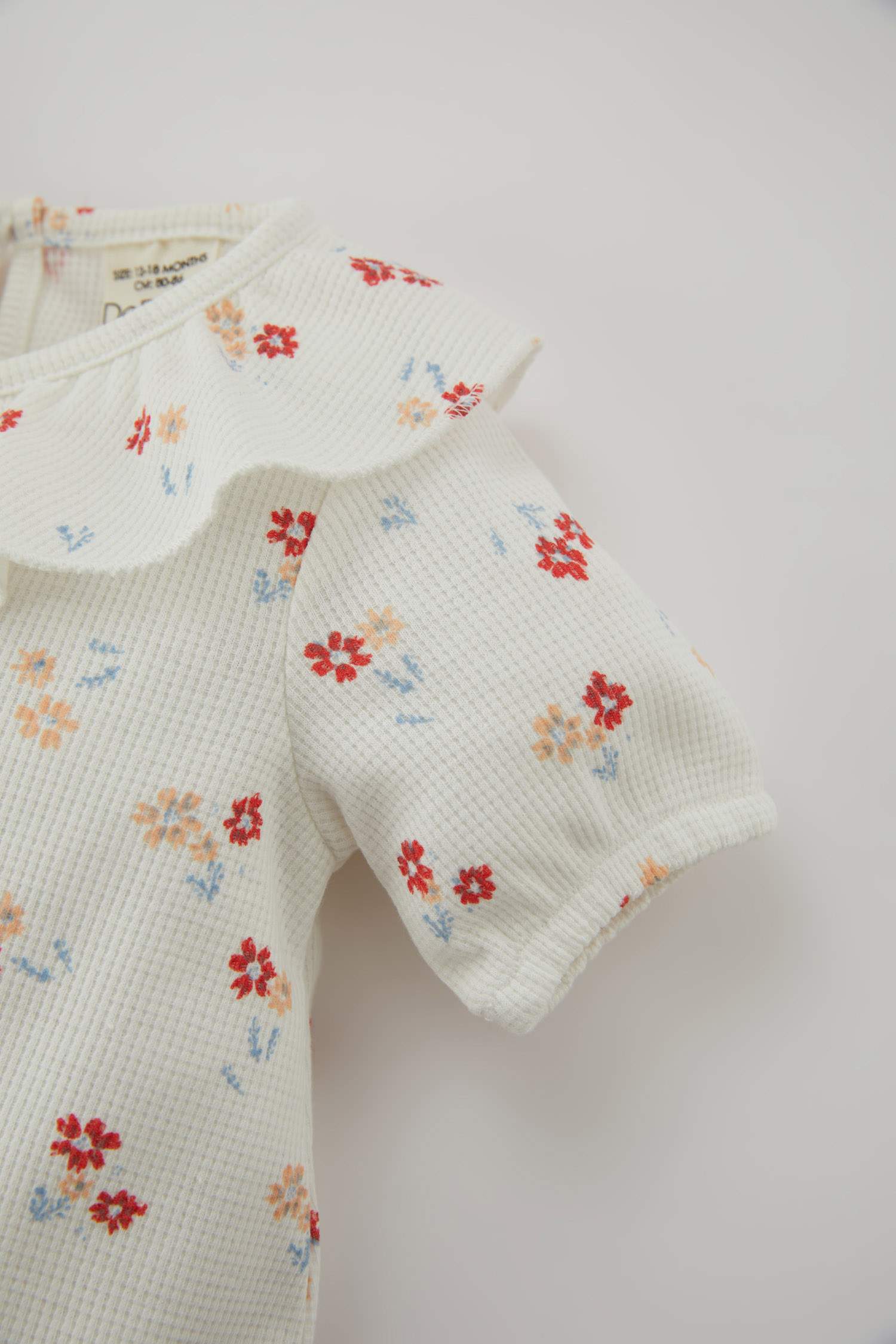 تيشيرت بنقشة الزهور بناتي قصة عادية