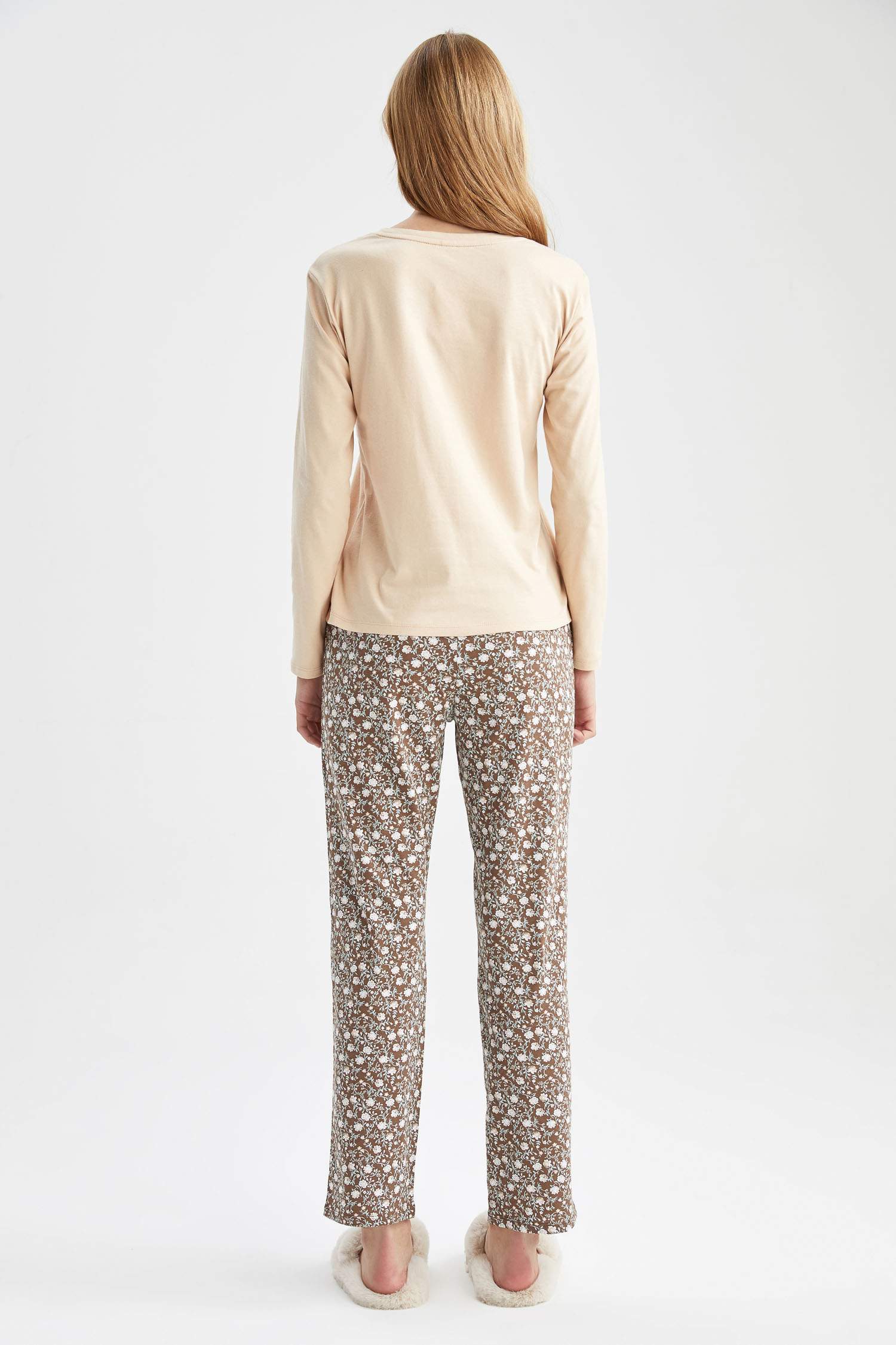 سيت قصة عادية كم طويل من قطعتين