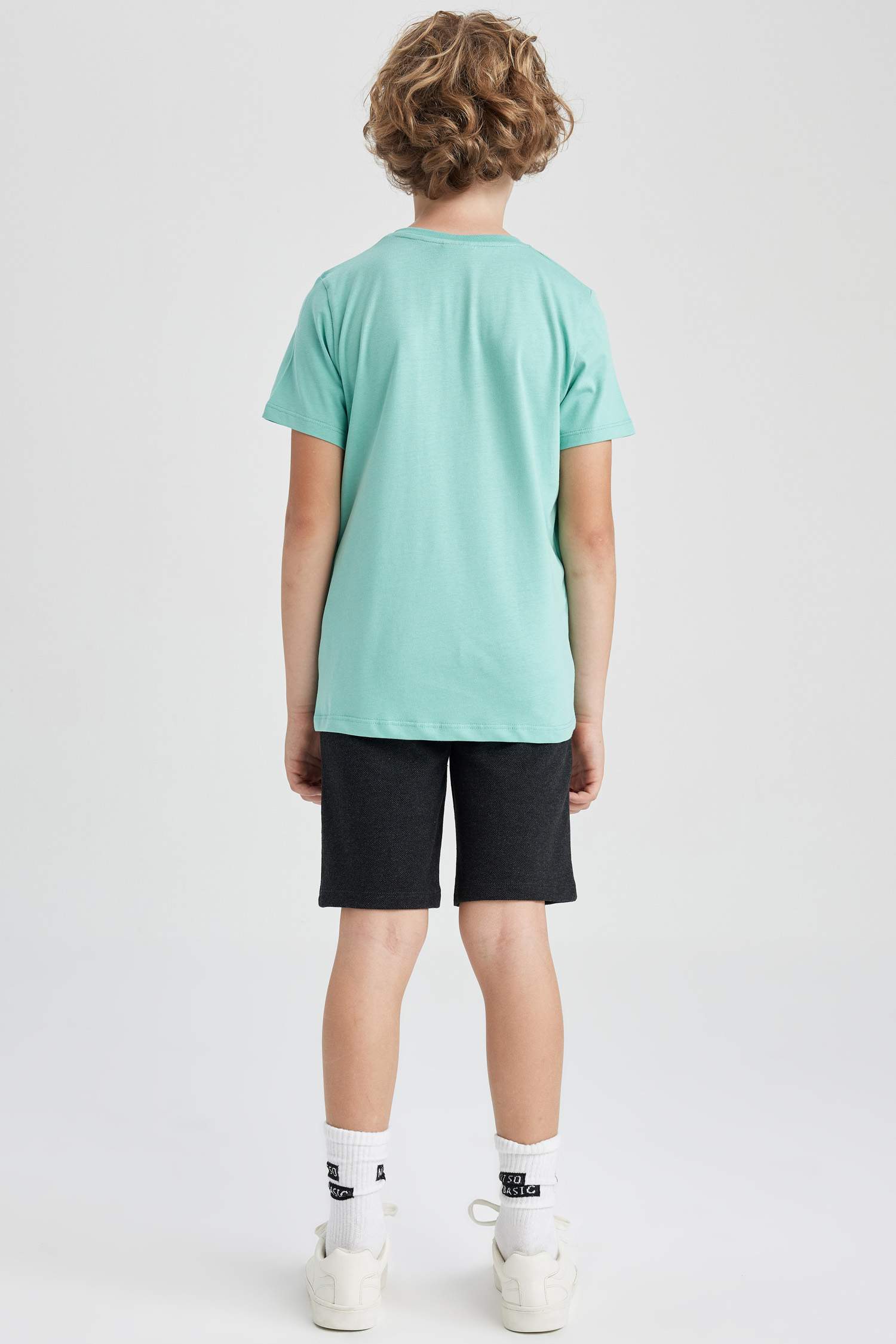 طقم اولادي شورت تيشيرت - قطعتين