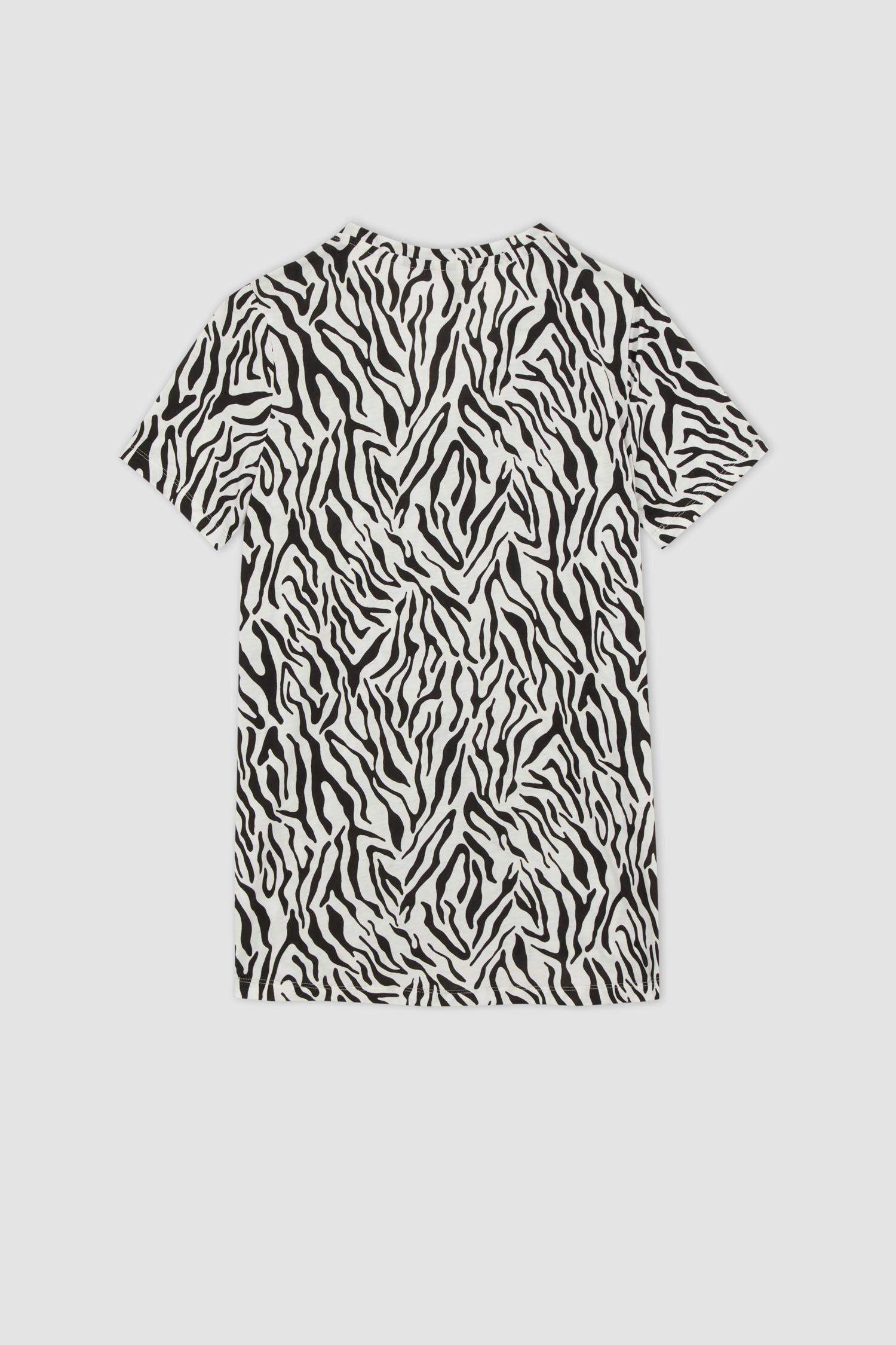 Traditional Regular Fit V Neck Zebra Patterned Short Sleeve T-Shirt