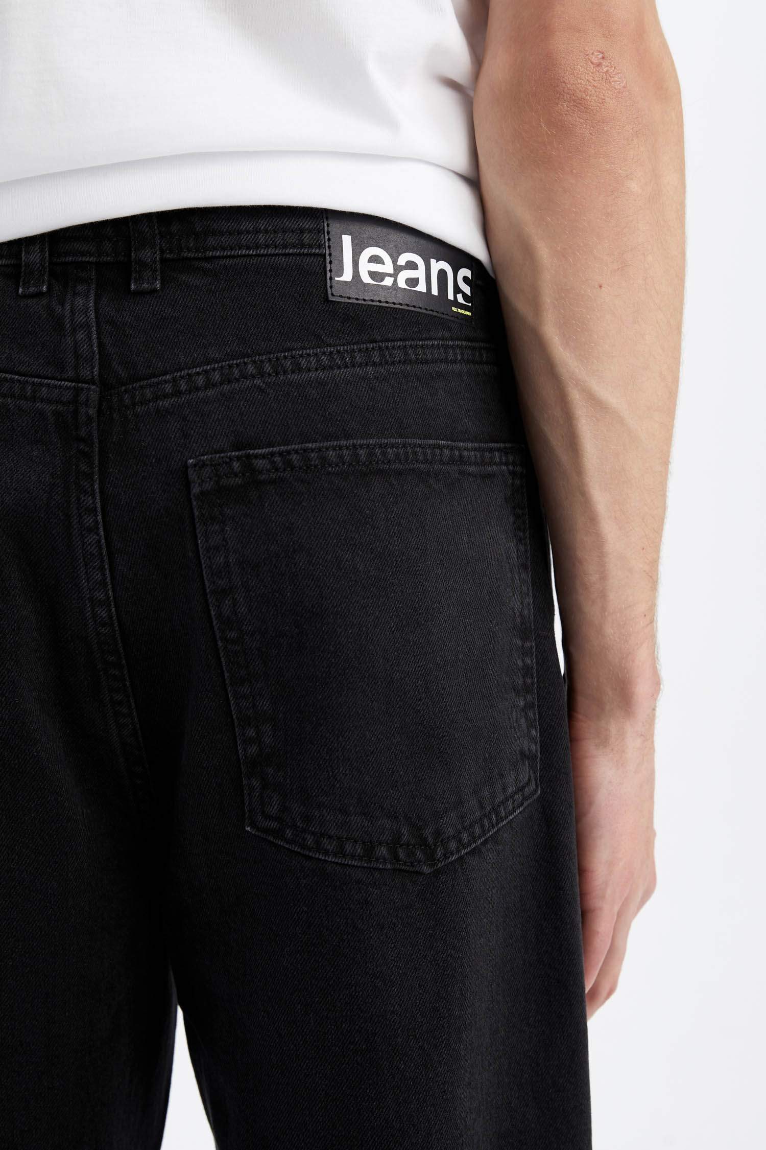 Baggy Fit Wide Pattern Normal Waist Wide Leg Jeans