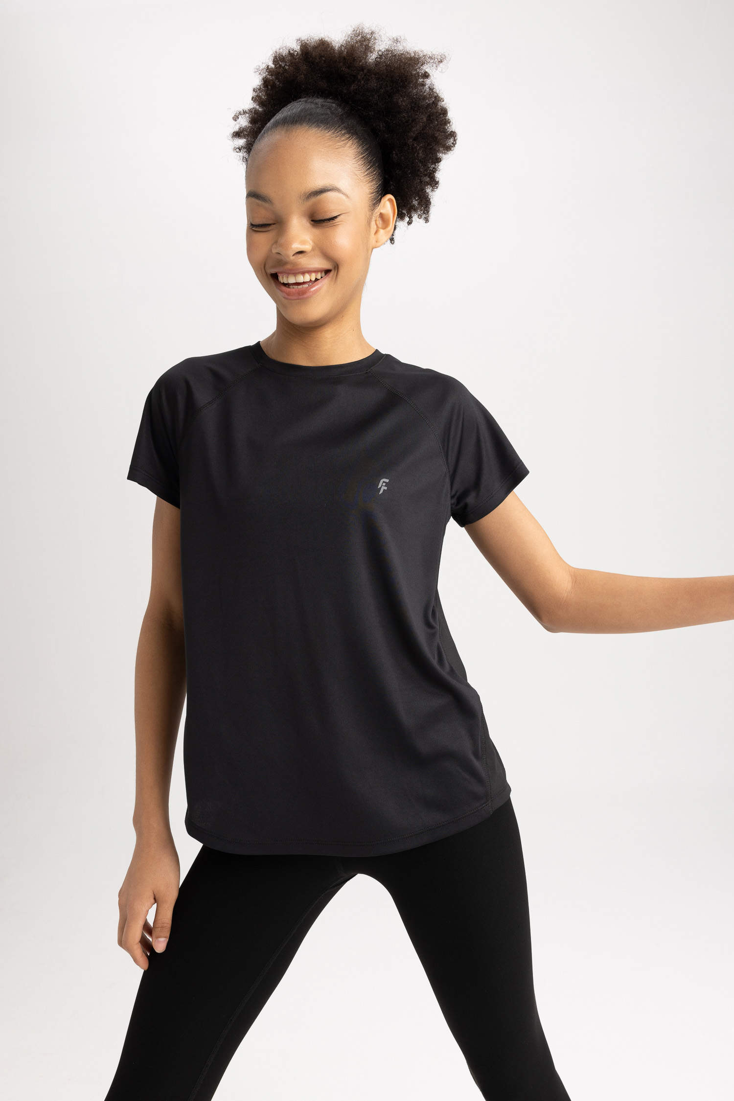 Potentiel Grundlæggende teori Diverse Black Woman DeFactoFit Comfort Fit Crew Neck Sports T-Shirt 2792357 |  DeFacto