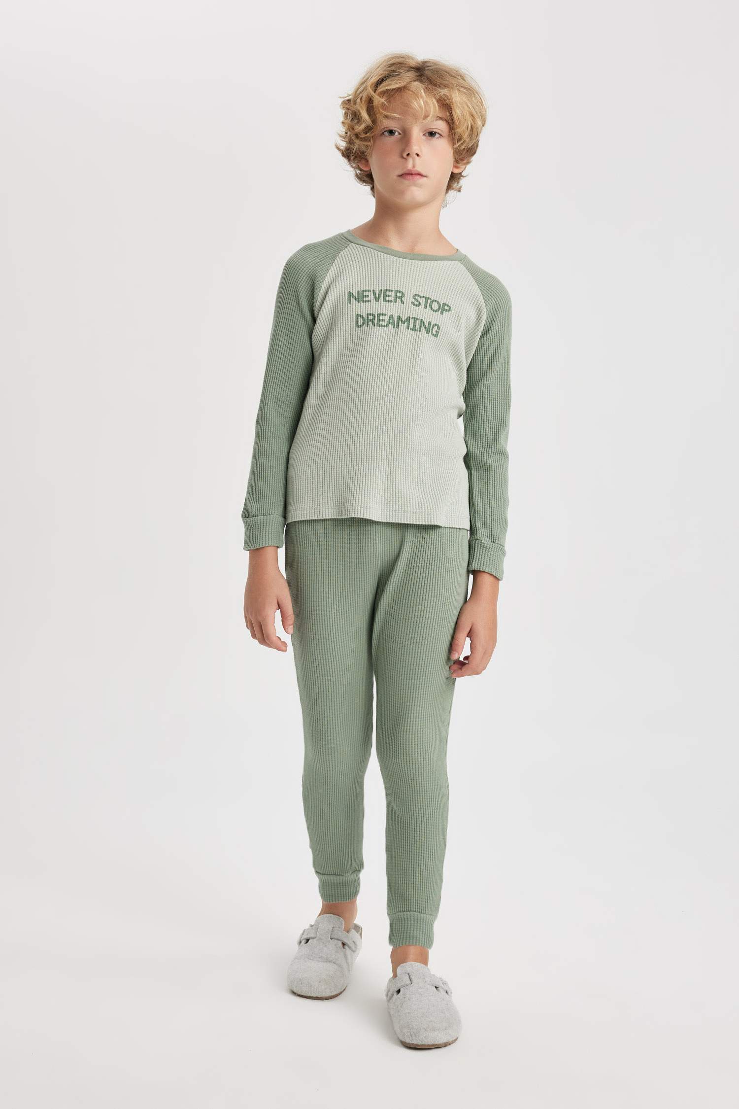 سيت بيجاما وافل قصة عادية - قطعتين