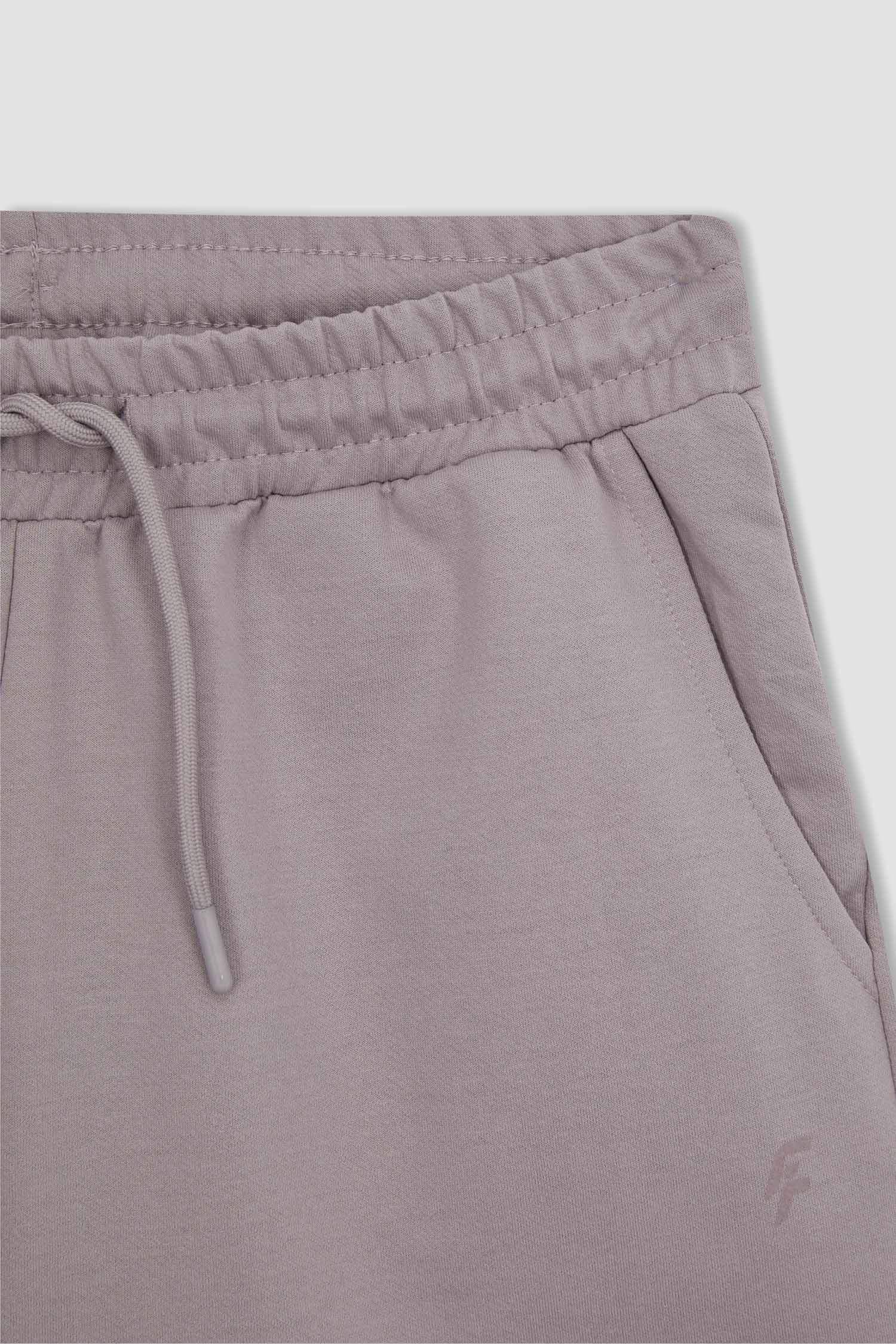 شورت رياضي قصة عادية من قماش رقيق