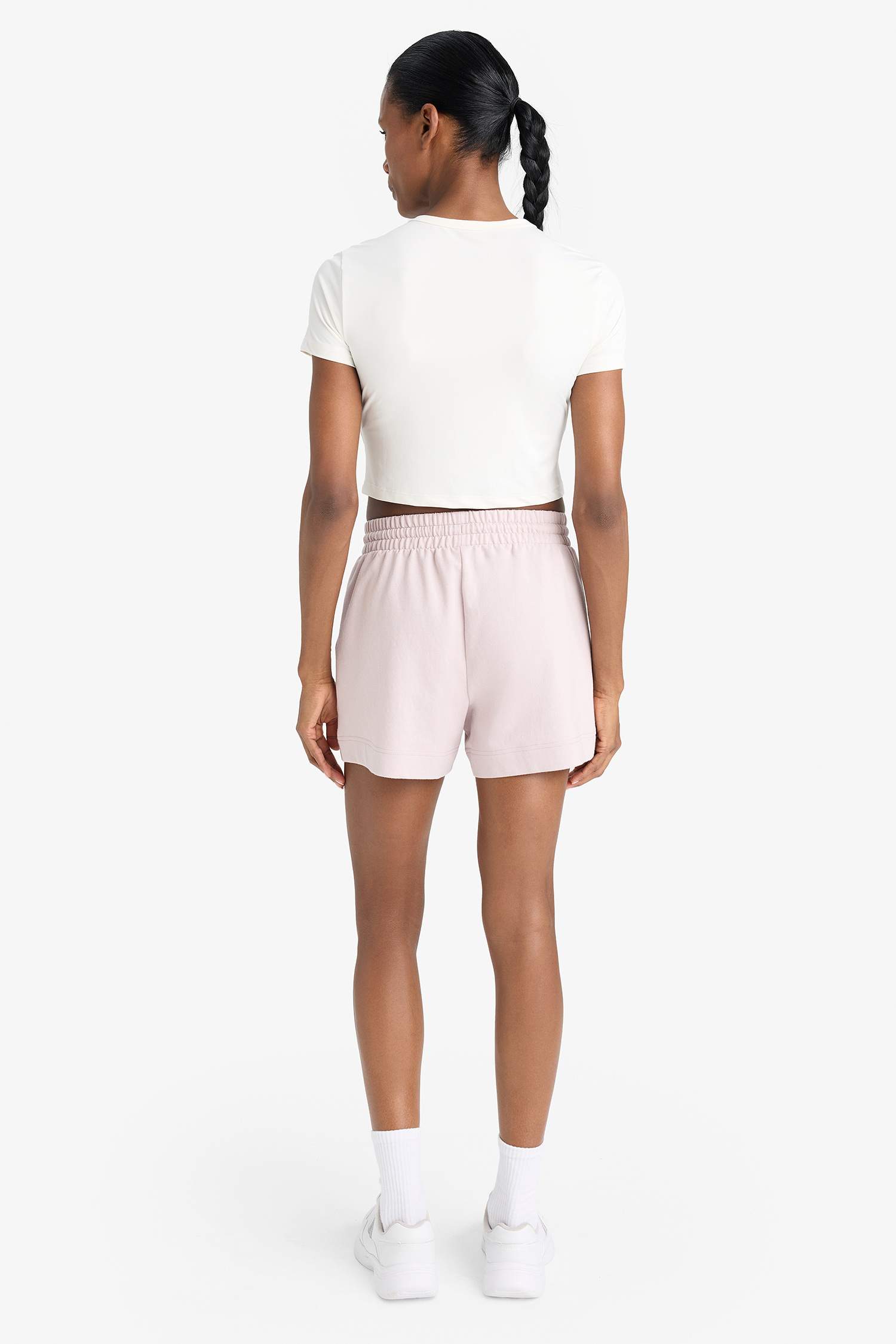 DeFactoFit Standart Fit Sporcu Kısa Paça Basic Düz Şort