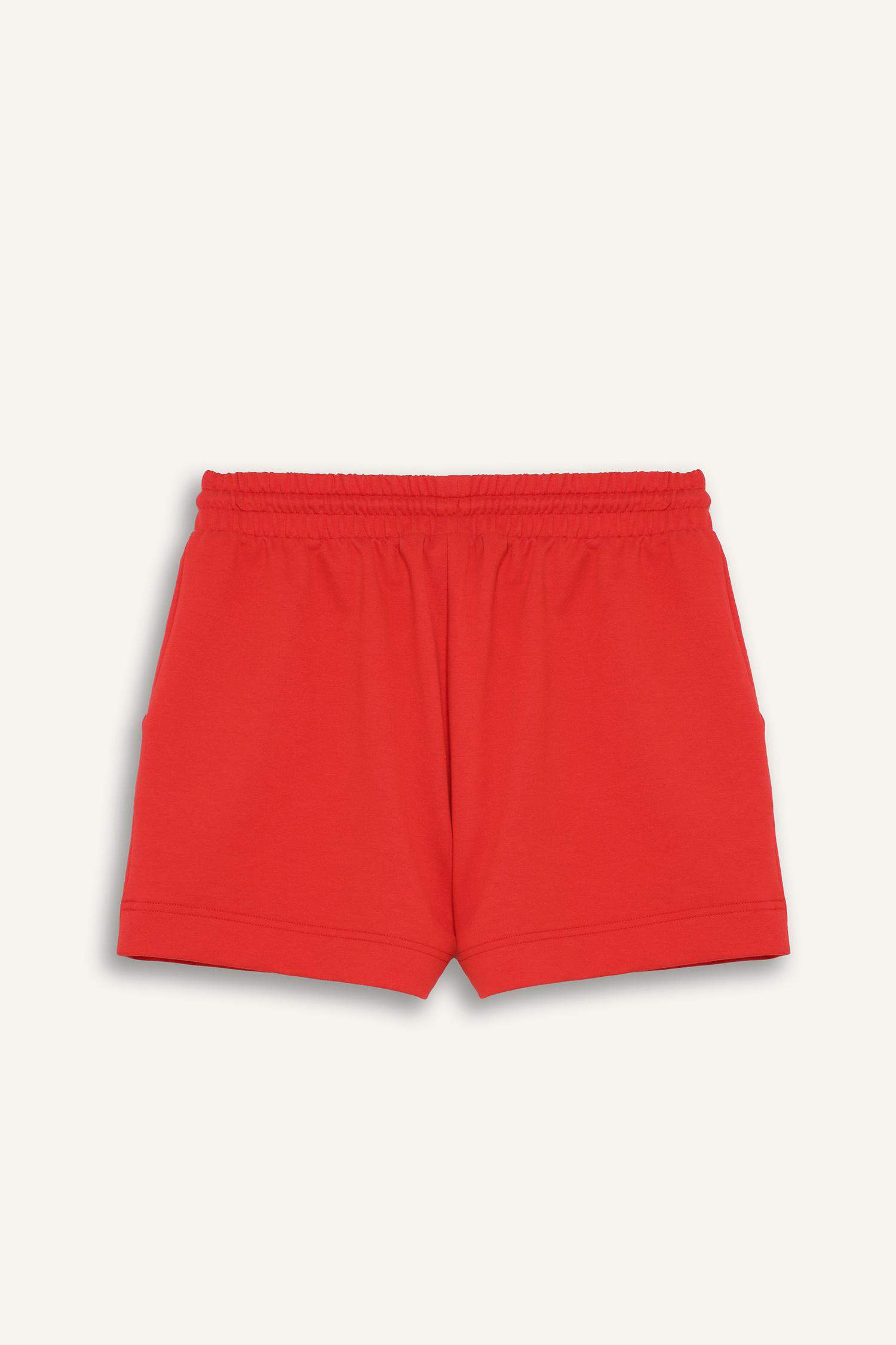 Standart Fit Sporcu Kısa Paça Basic Düz Kırmızı Şort