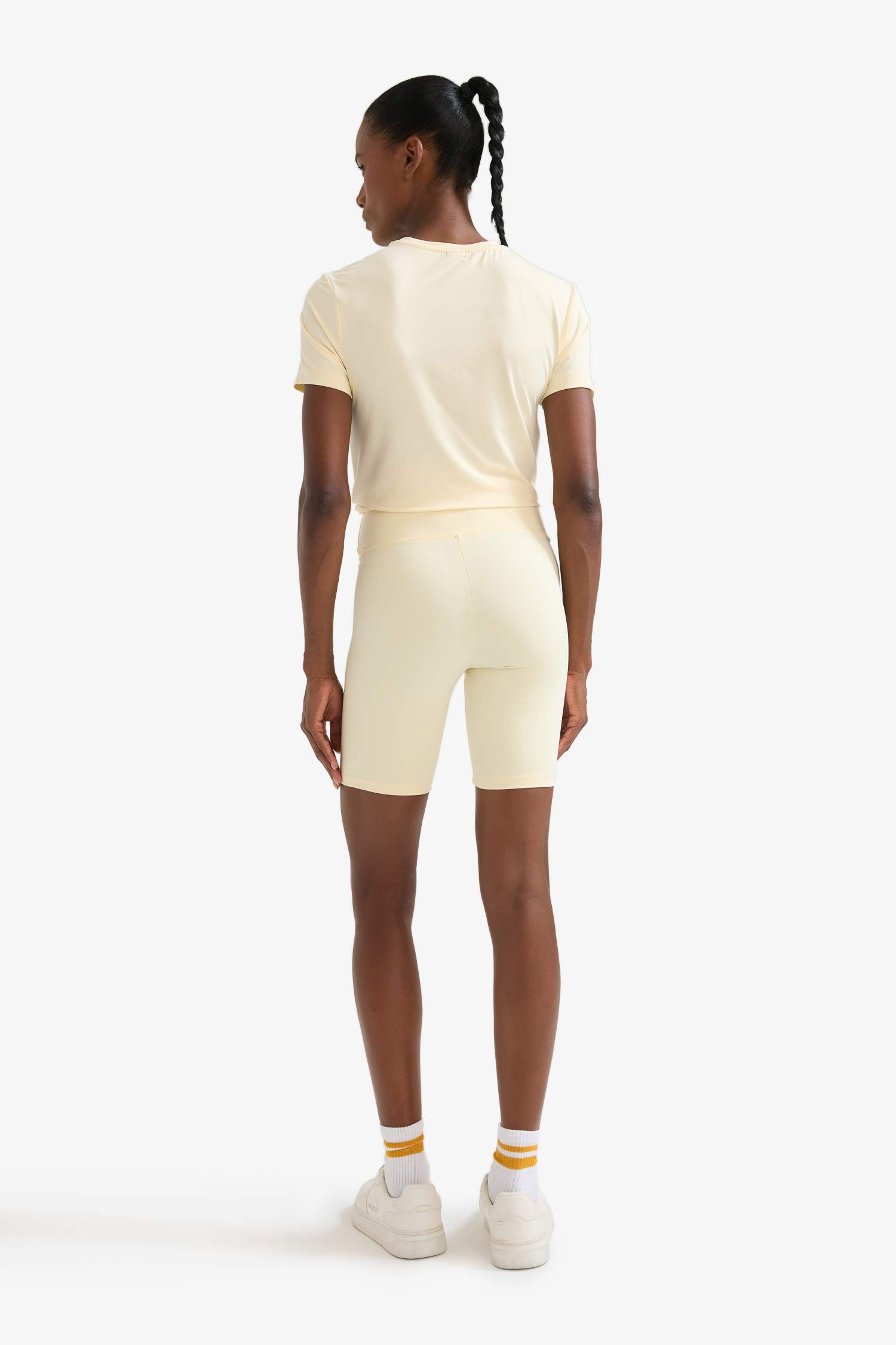 DeFactoFit Yüksek Bel Biker Esnek Kısa Basic Düz Sporcu Tayt