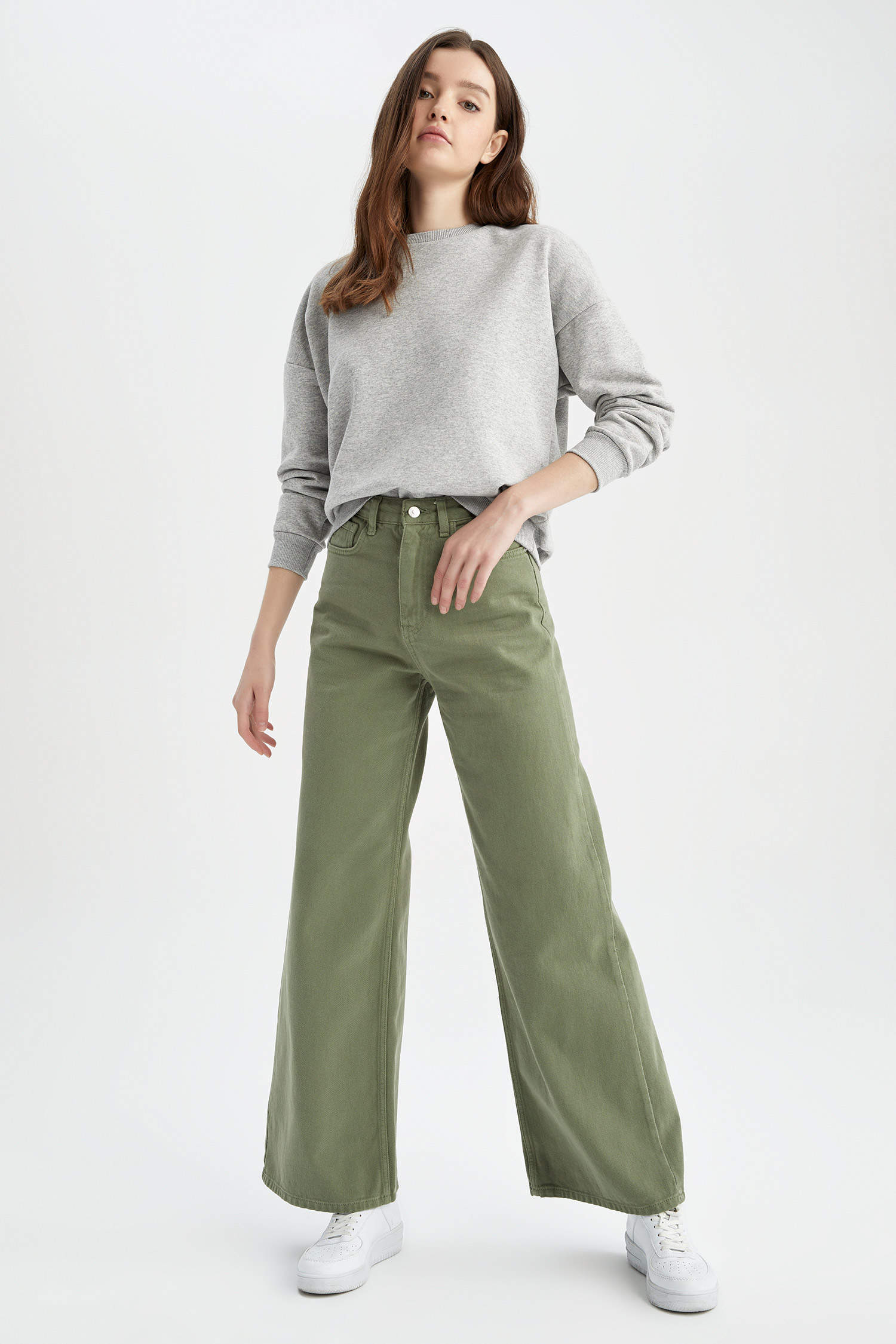 Khaki WOMAN Jogger Standard Fit Elastic Banded Leg Long Length Thick Fabric  Trousers 2800839 | DeFacto