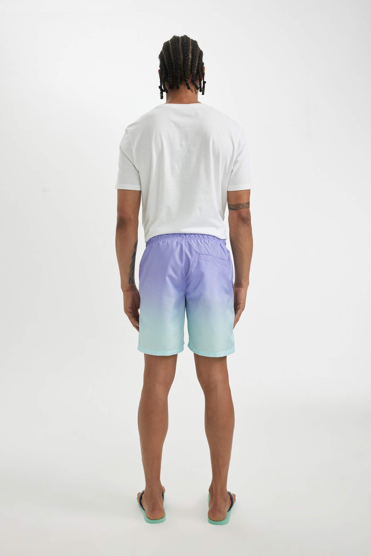 شورت بحر قصة عادية ببطانة شبكية