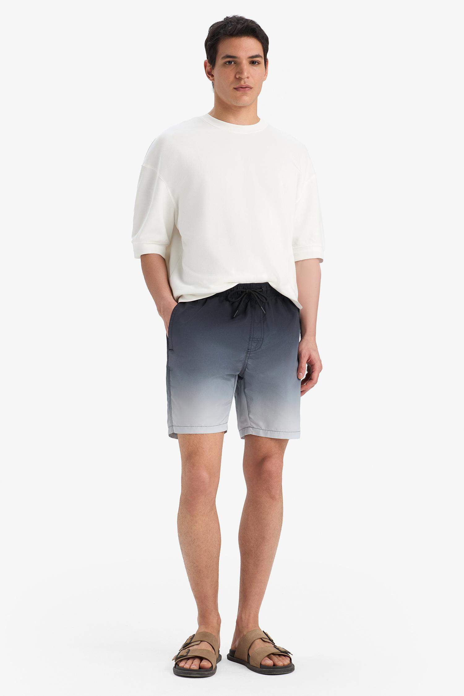 Regular Fit Degrade Baskılı File Astarlı Diz Üstü Deniz Şortu