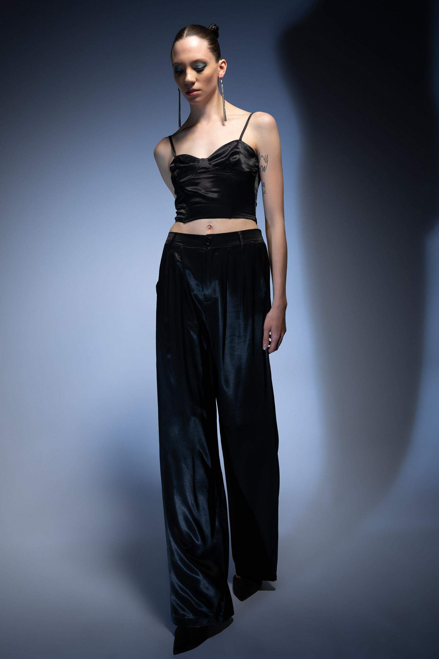 Fitted Heart Collar Satin Strap Sleeveless Blouse