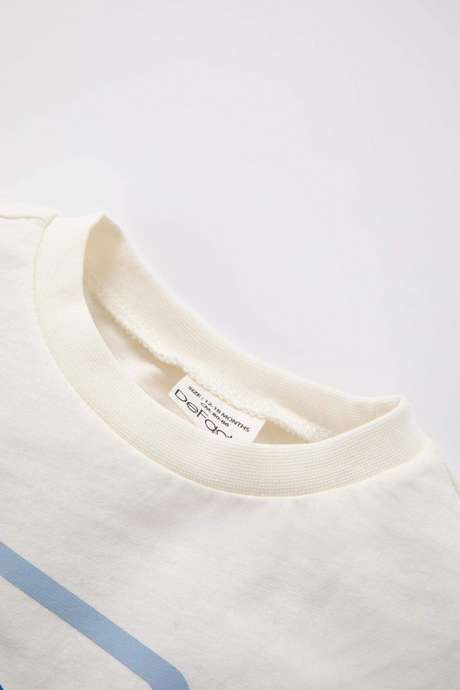 تيشيرت اولادي بطباعة الشعار قصة عادية