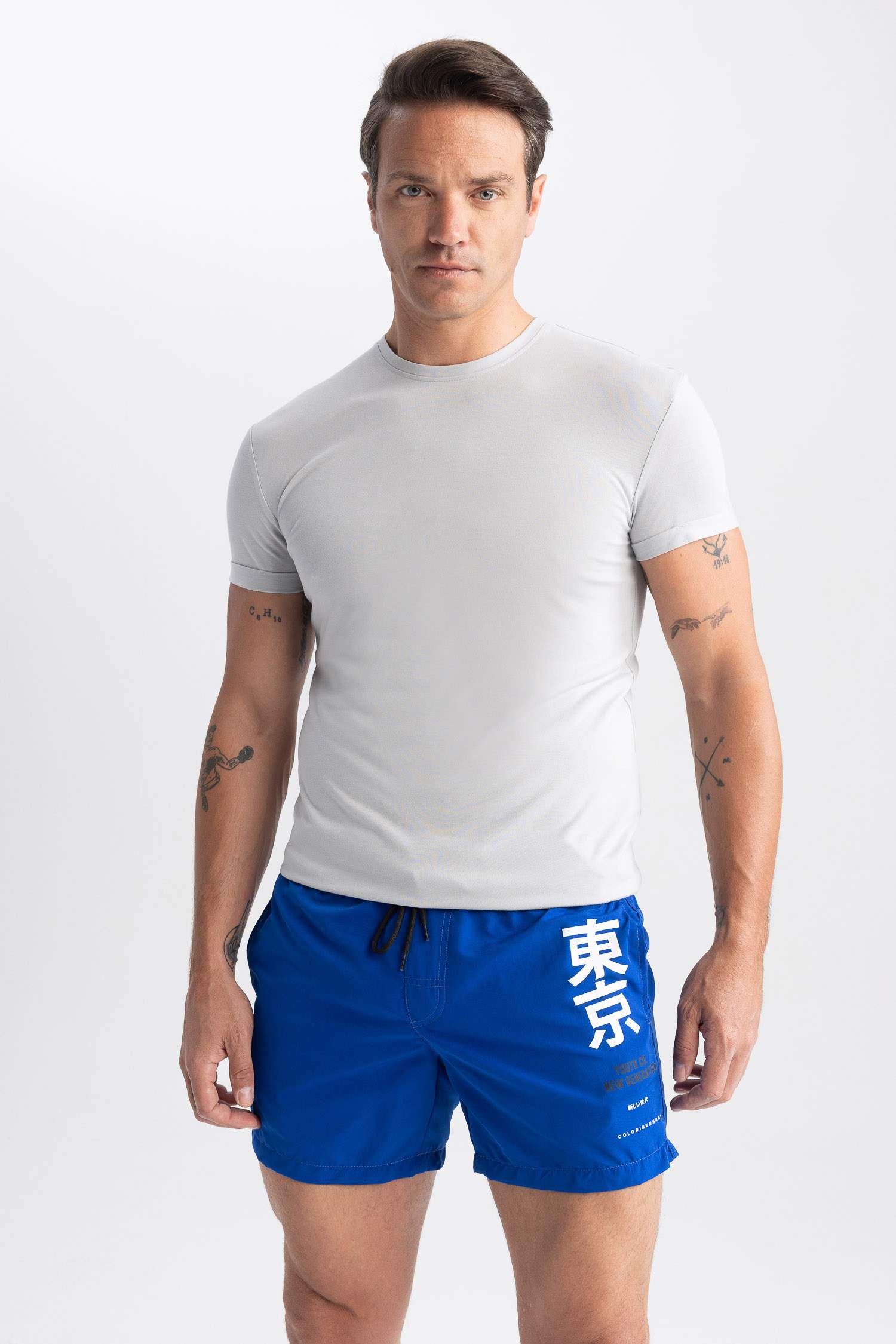 شورت بحر قصير