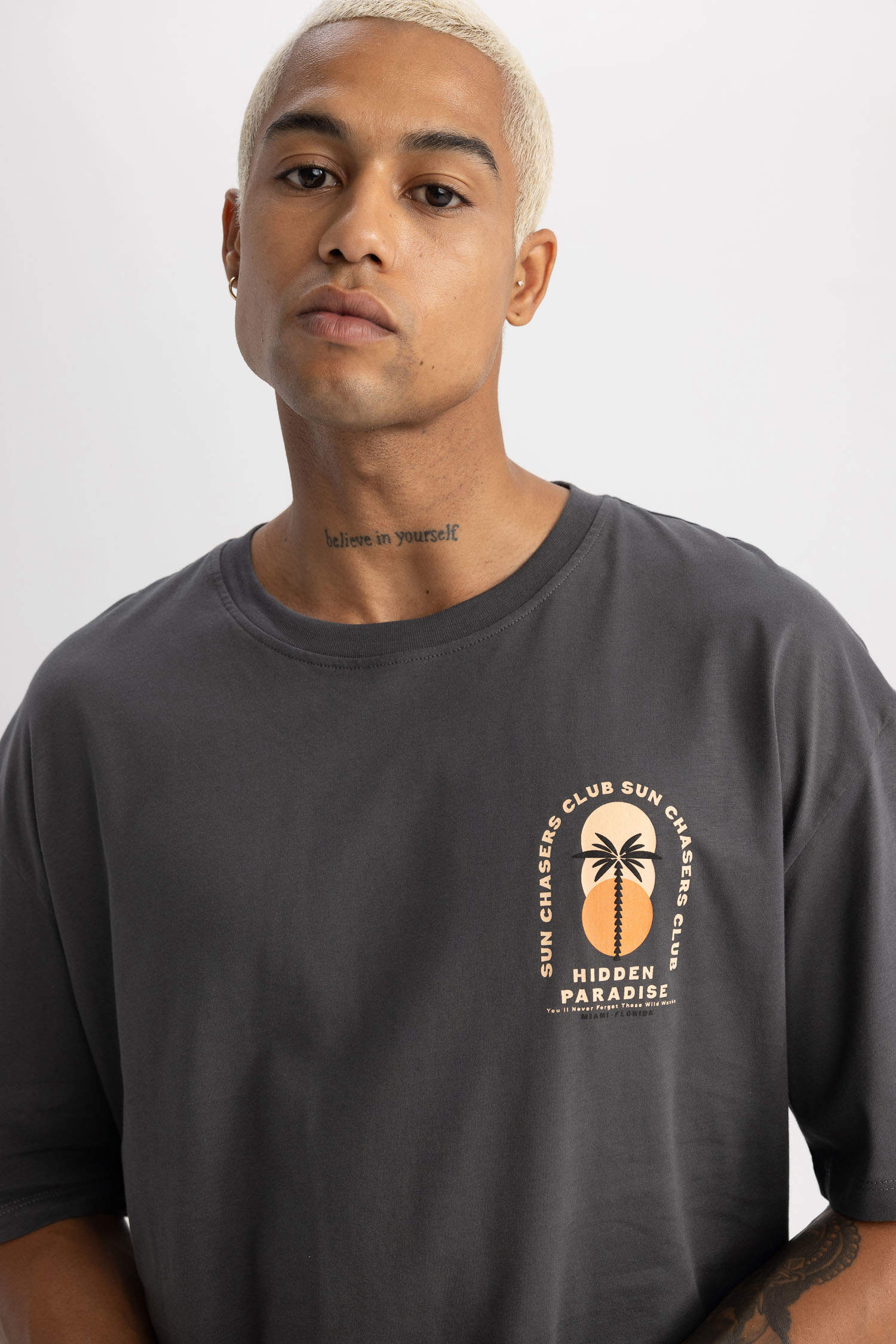 Anthracite MEN Oversize Fit Crew Neck Printed T-Shirt 2820147 | DeFacto