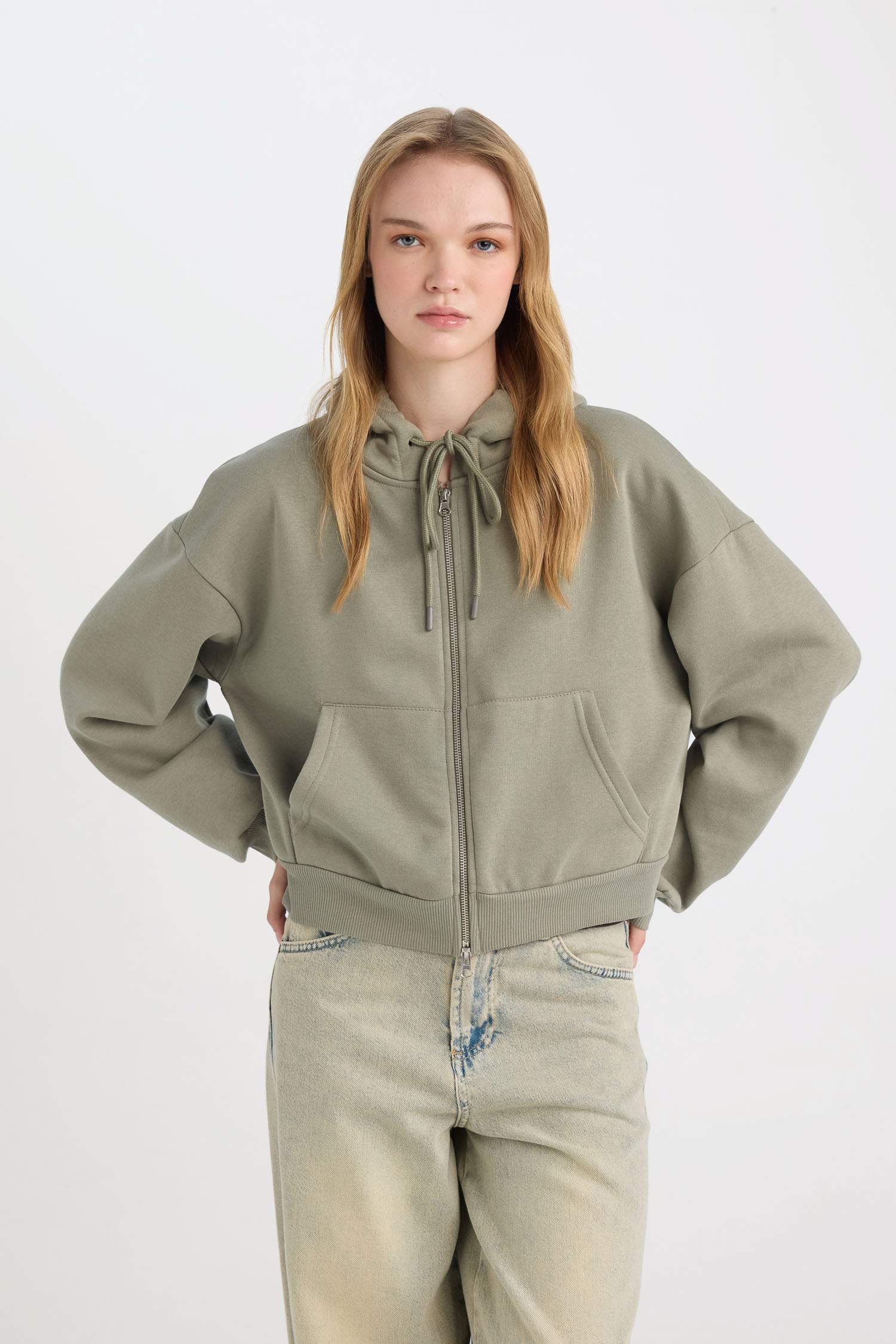 Standart Fit Kapüşonlu Basic Düz Kanguru Cepli Fermuarlı Sweatshirt