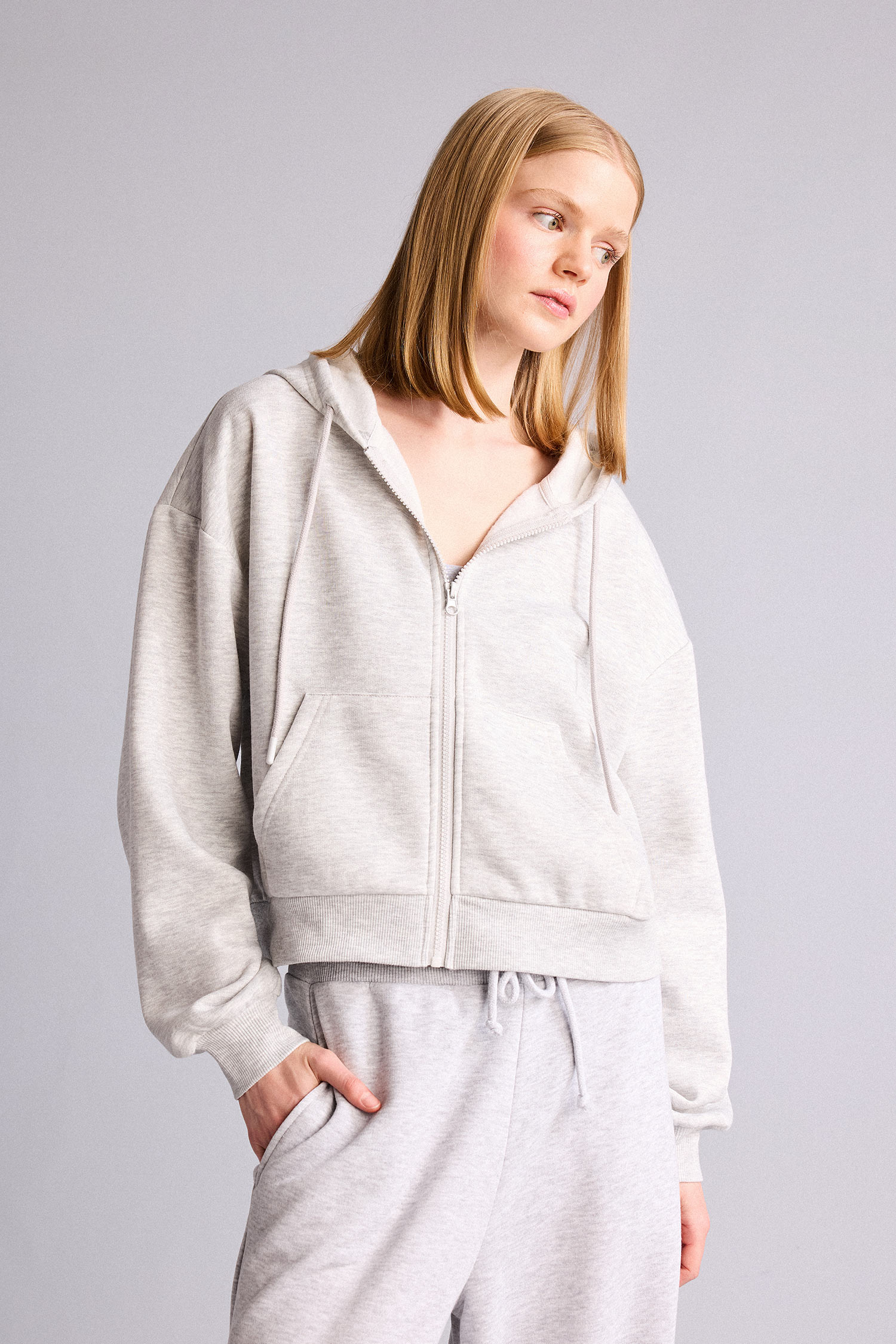 DeFacto Cropped Fıt Sweatshirt Hırka görsel 3