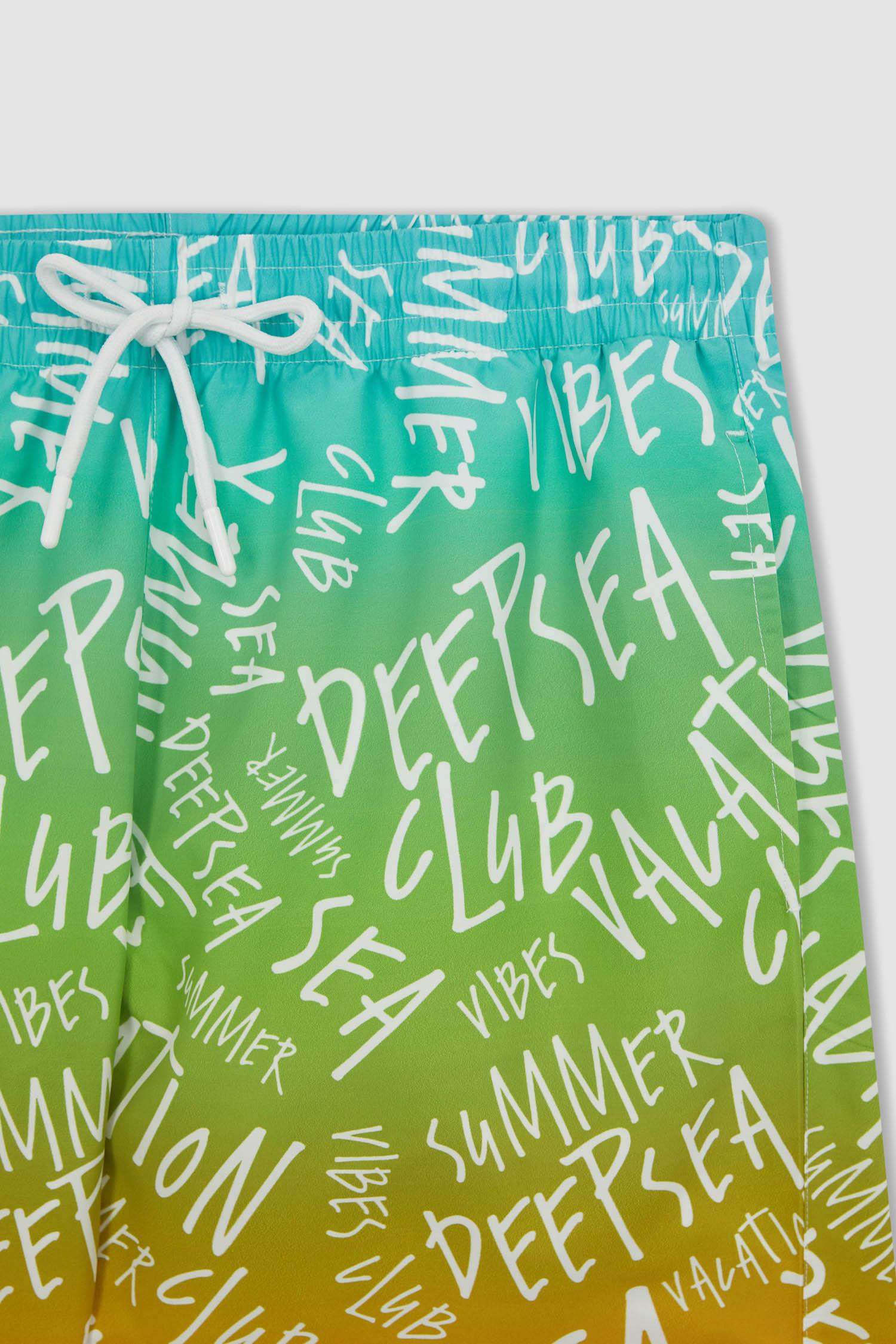 شورت بحر قصير قصة عادية