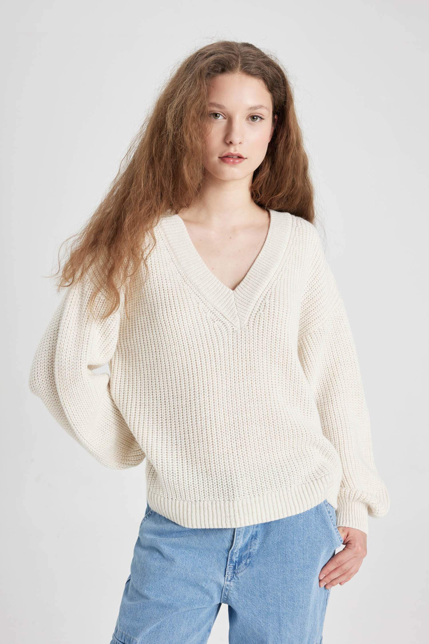 үлкен пішім v жаға трикотаж Пулловер