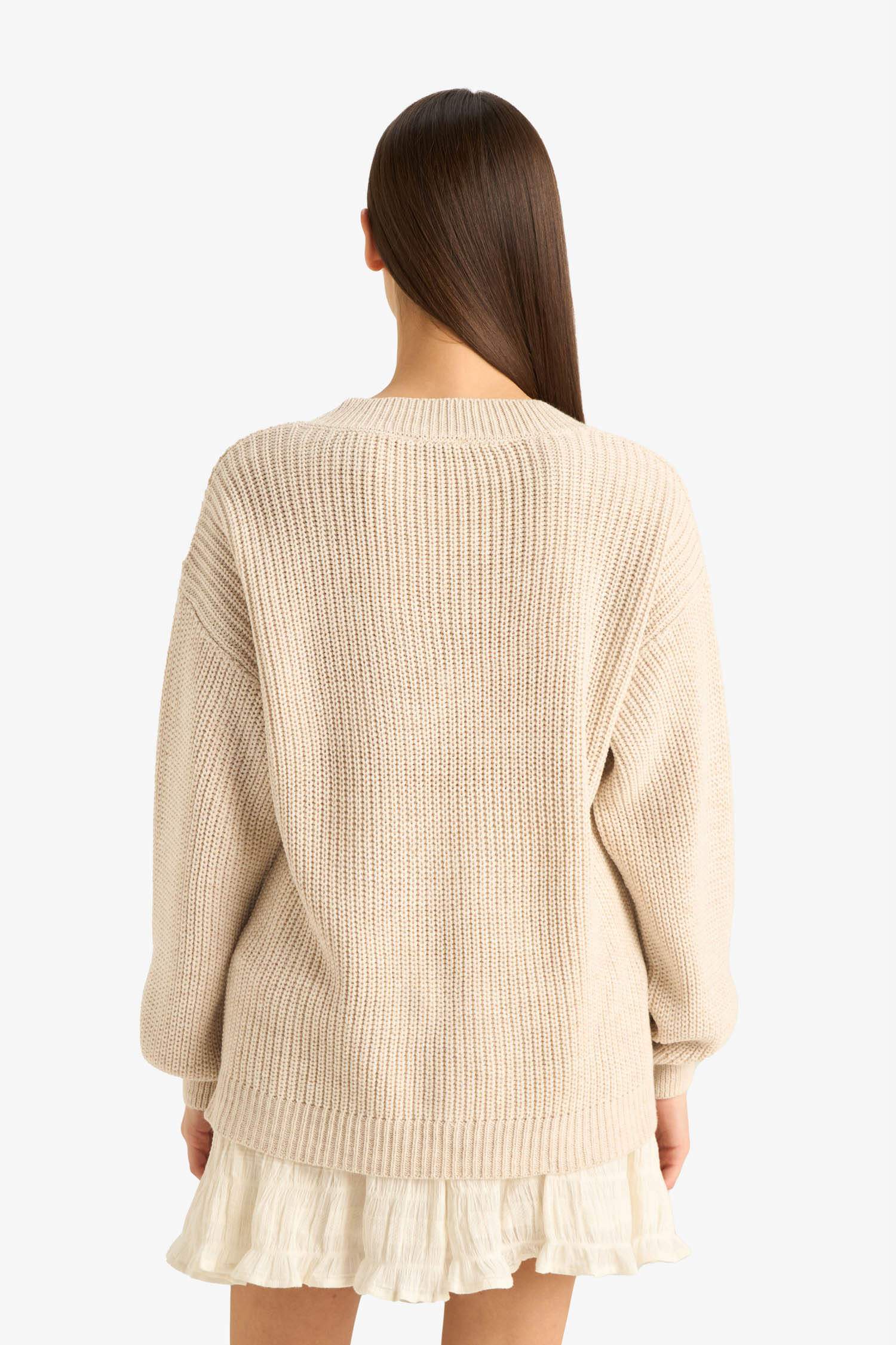 Oversize Fit V-Neck Knit Pullover