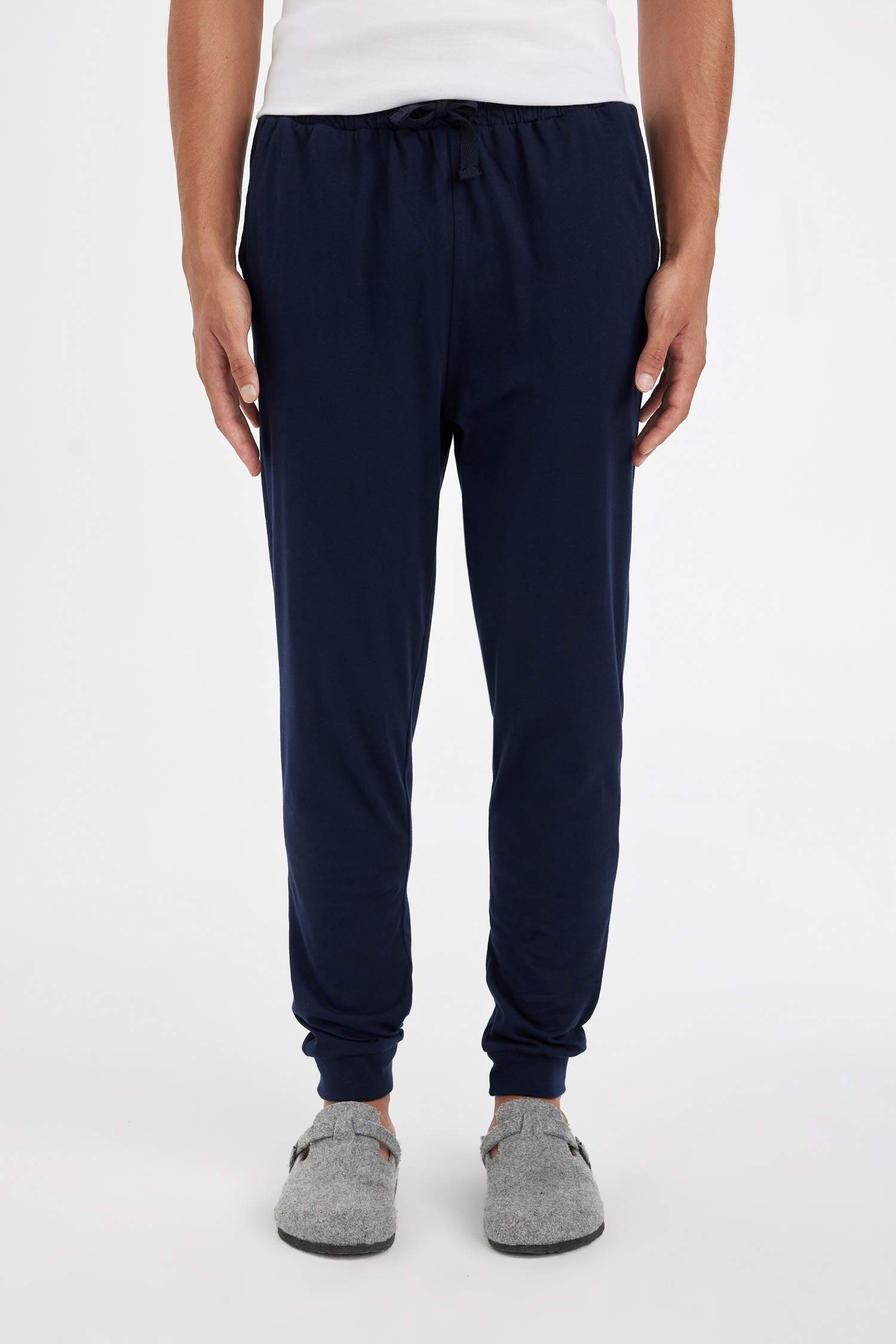 سروال قصة عادية