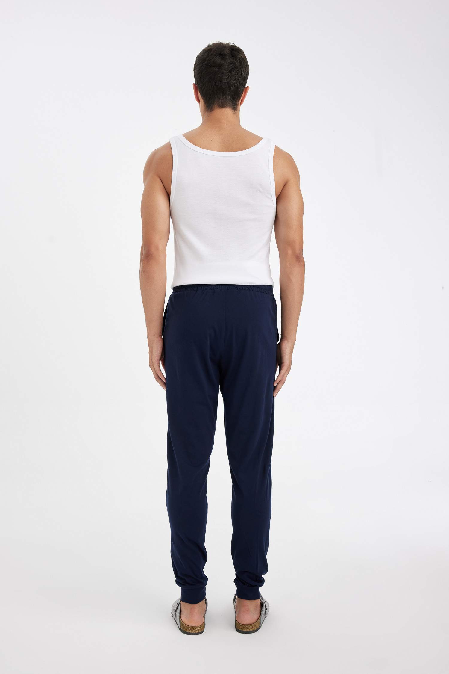 سروال قصة عادية