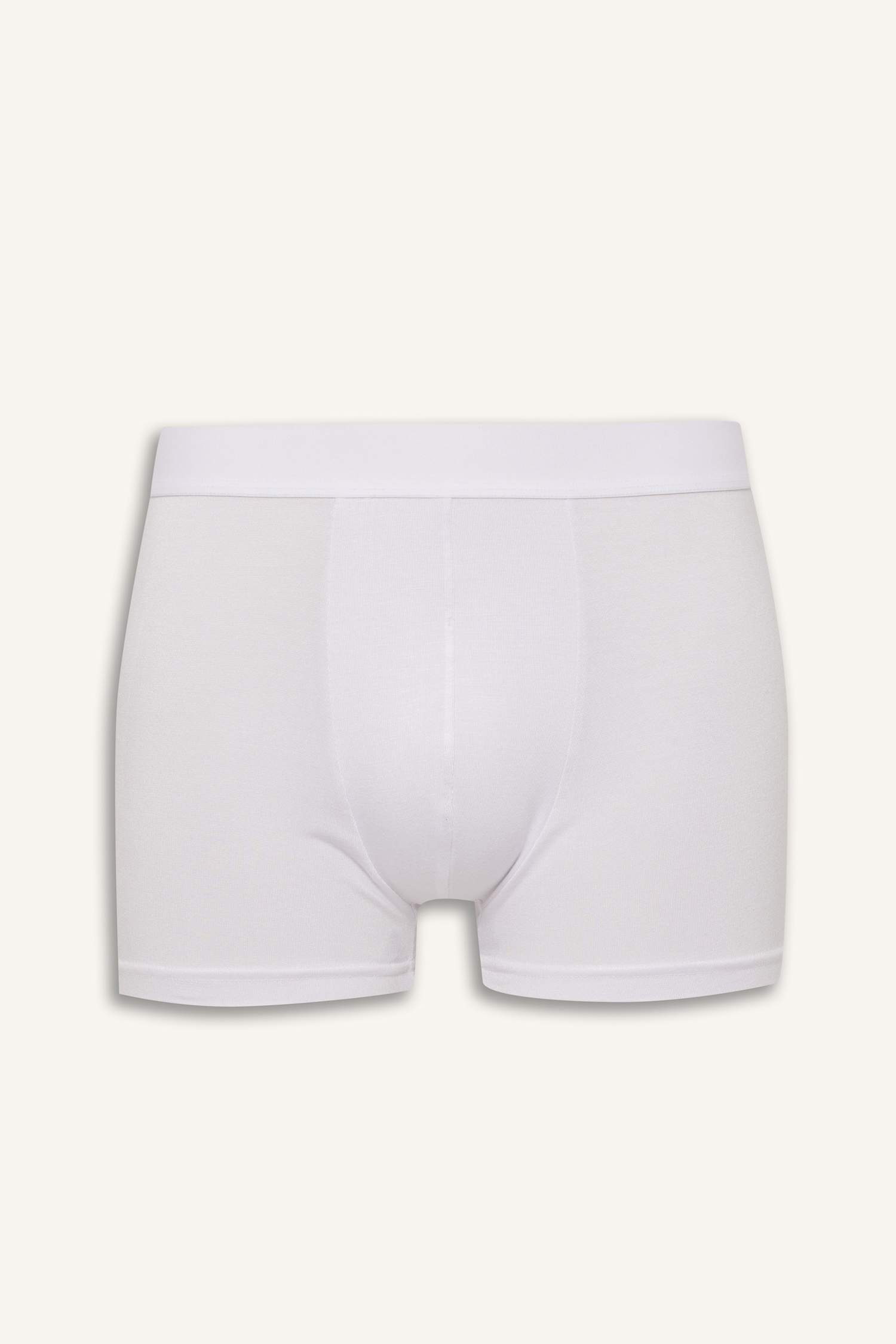 بوكسر بريميوم قصة عادية