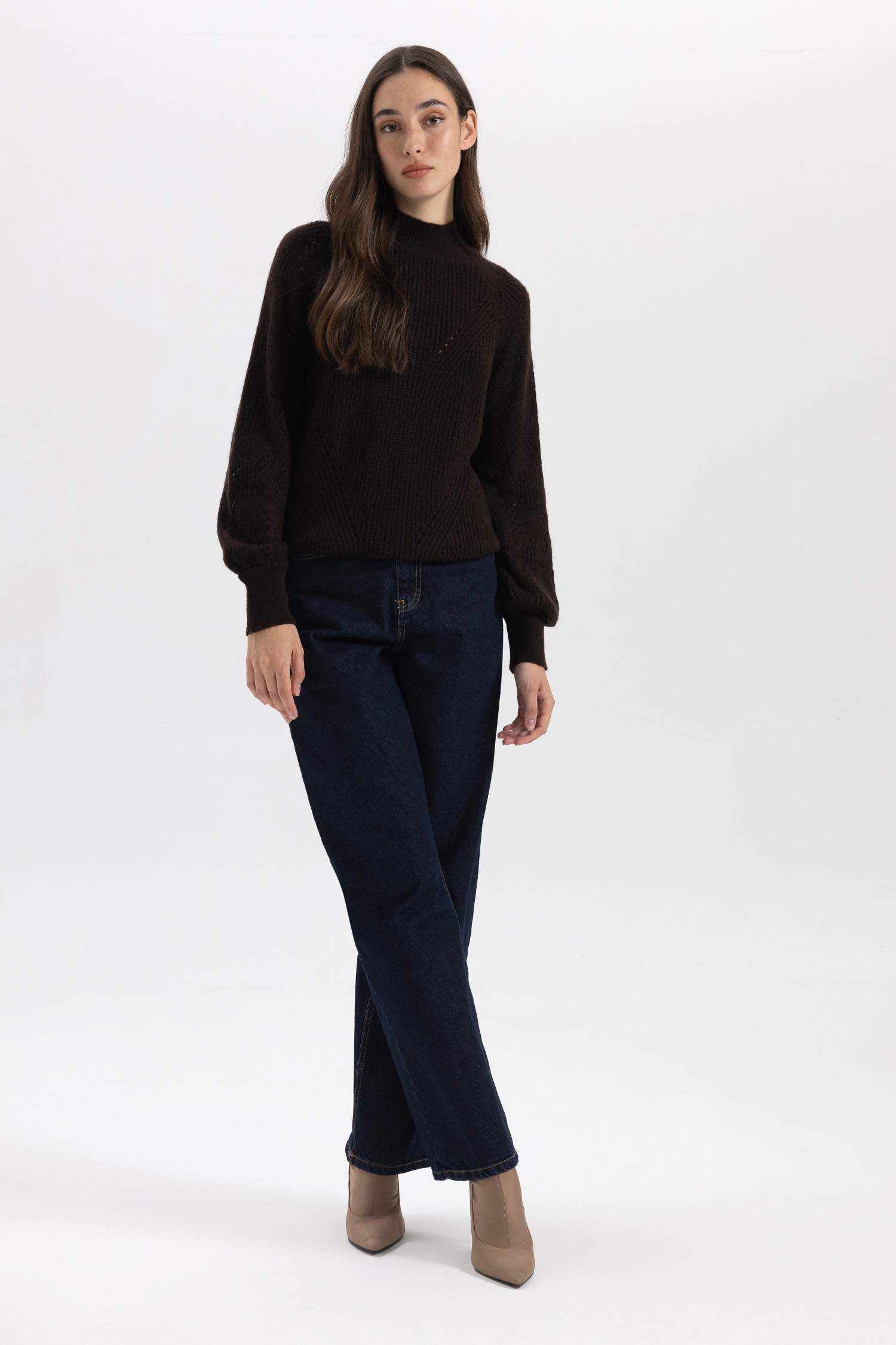 Туника свободного кроя с воротником