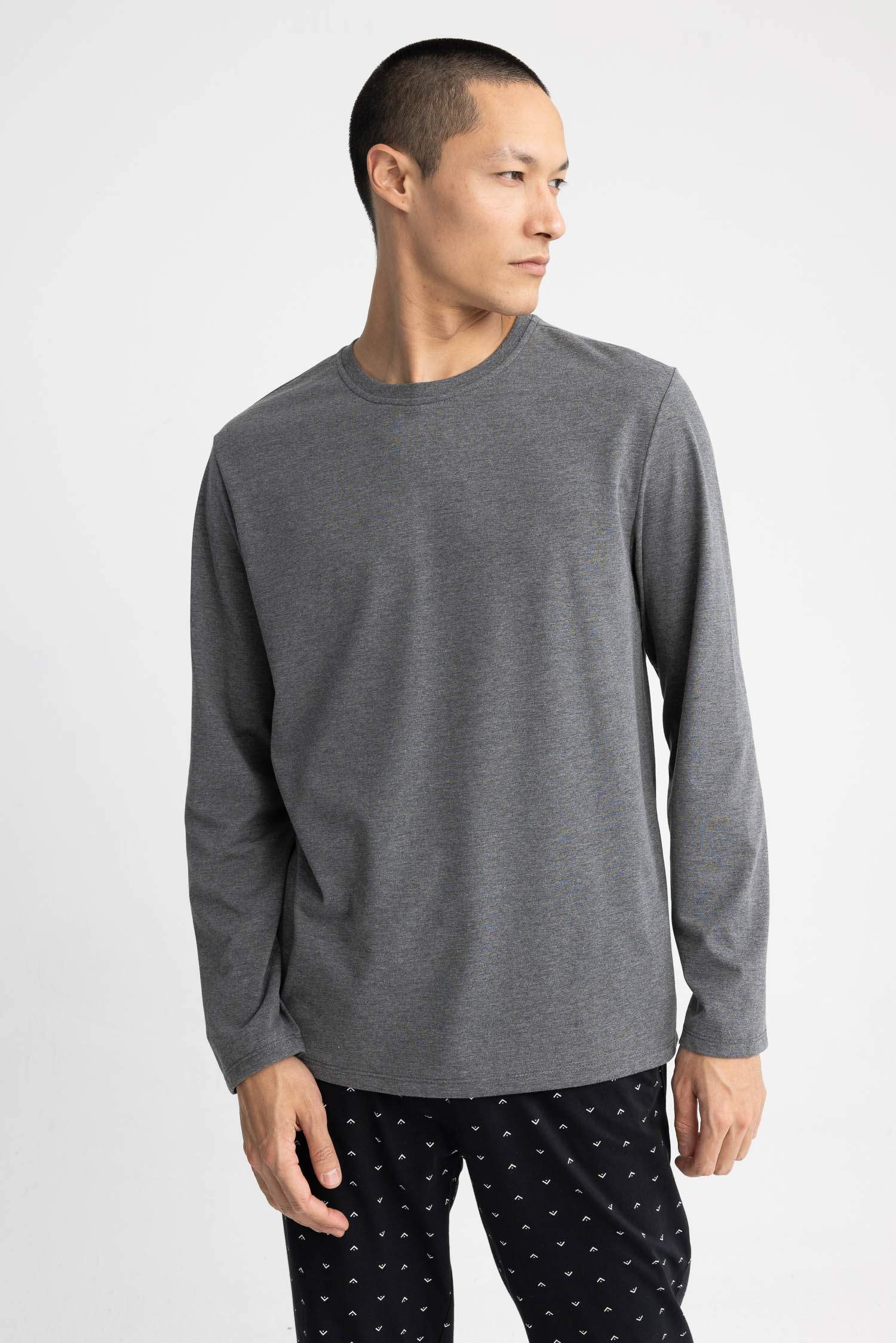 Верх стандартного кроя с круглым вырезом