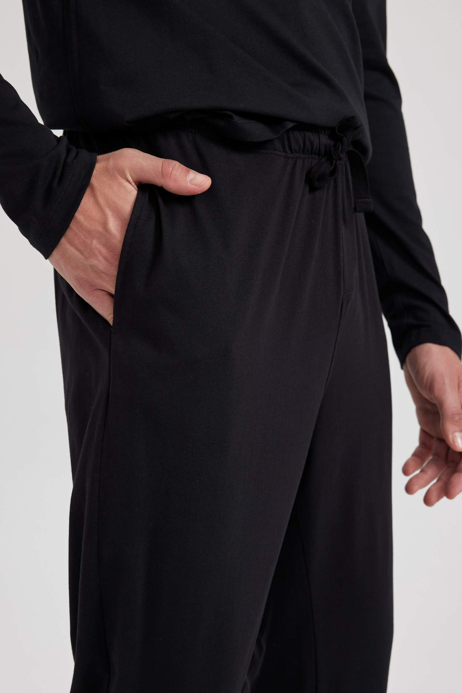 بنطلون قصة عادية بجيب