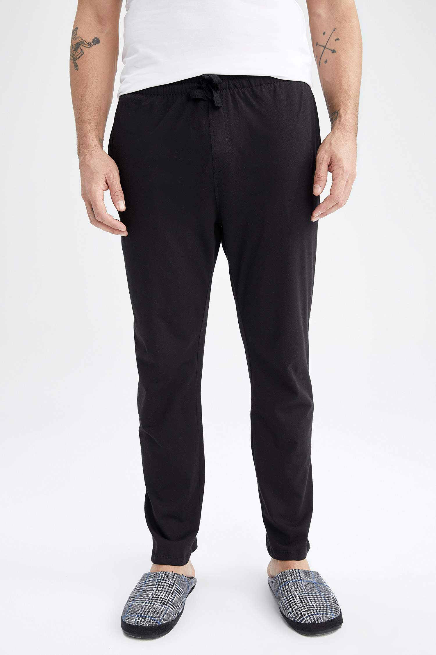 Black MEN Regular Fit Bottom 2772168 DeFacto