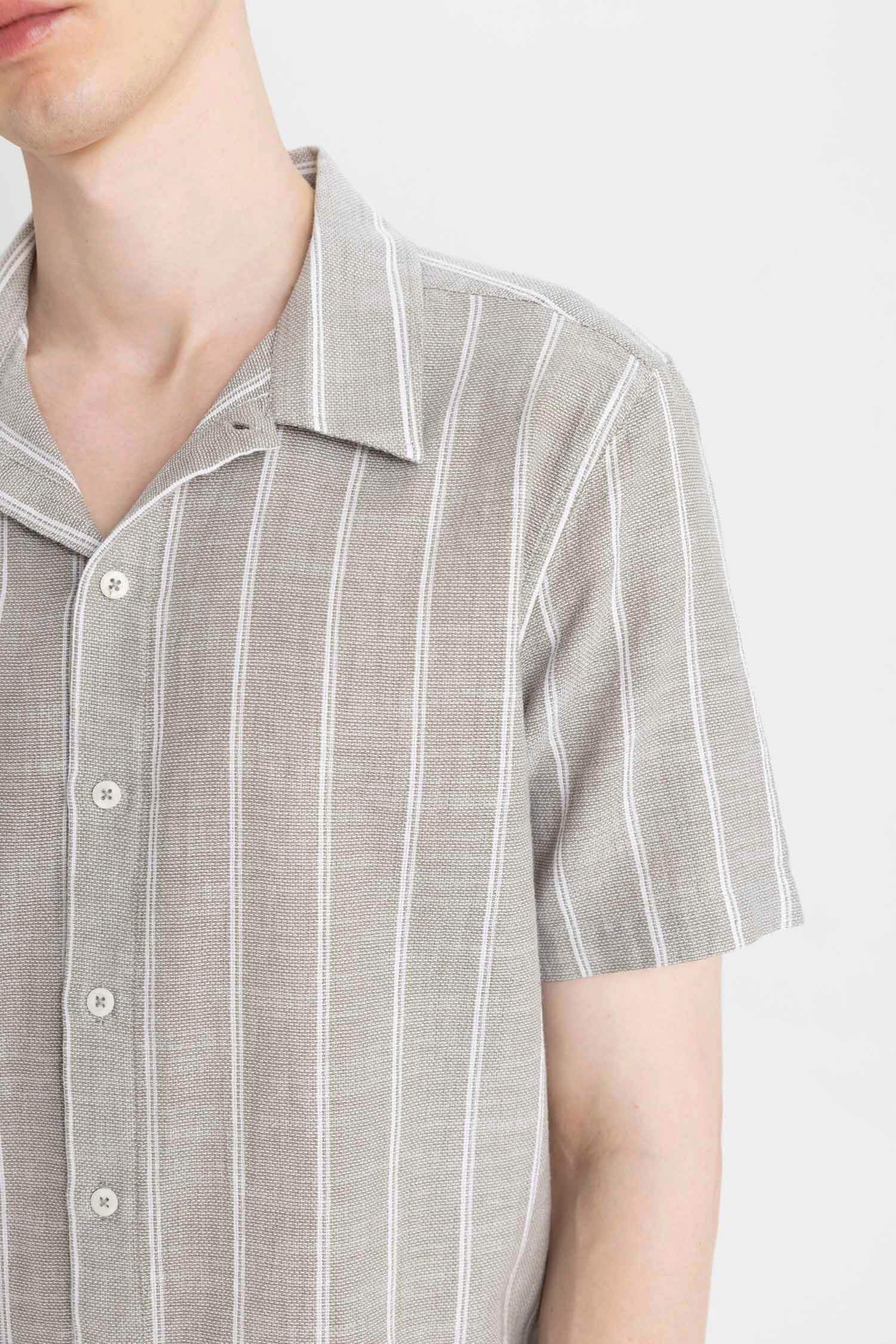Chemise à manches courtes en coton, col polo, coupe régulière