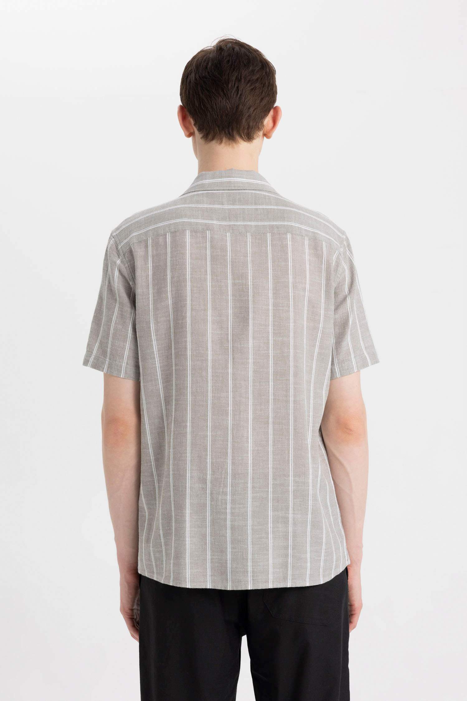 Chemise à manches courtes en coton, col polo, coupe régulière