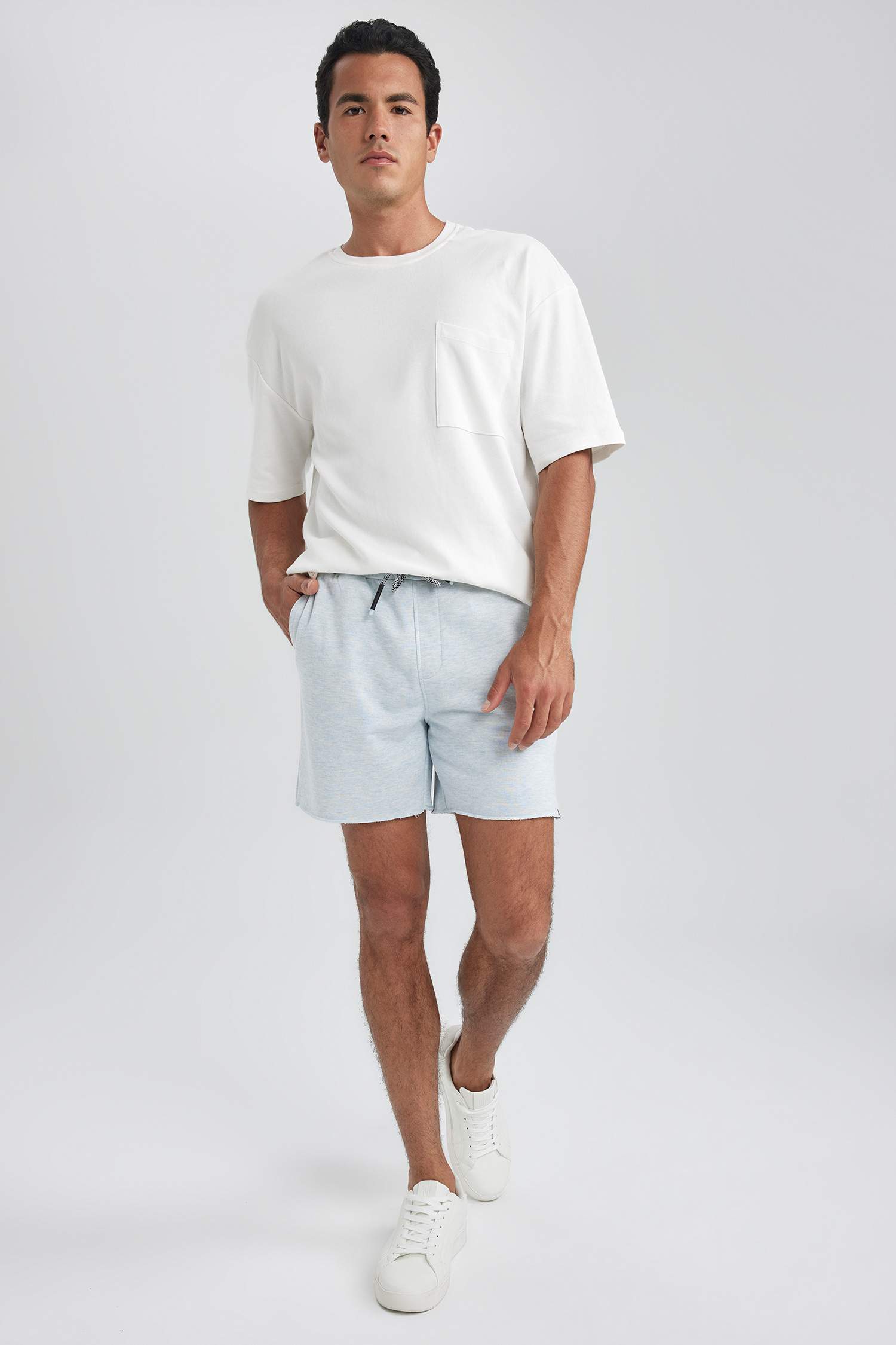 Blue MEN Slim Fit Short 2846860 | DeFacto