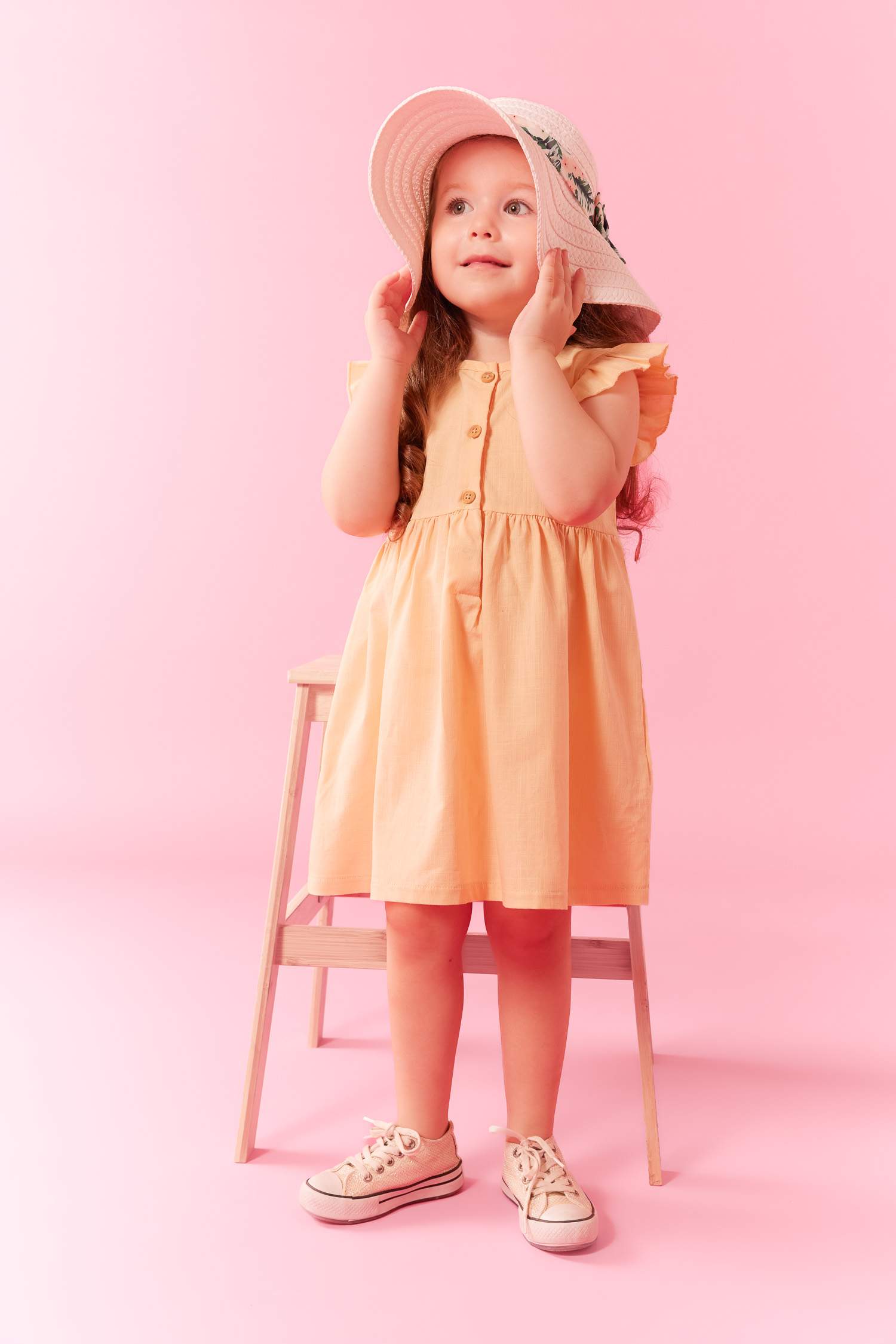 فستان كتاني بقصة عادية بدون أكمام