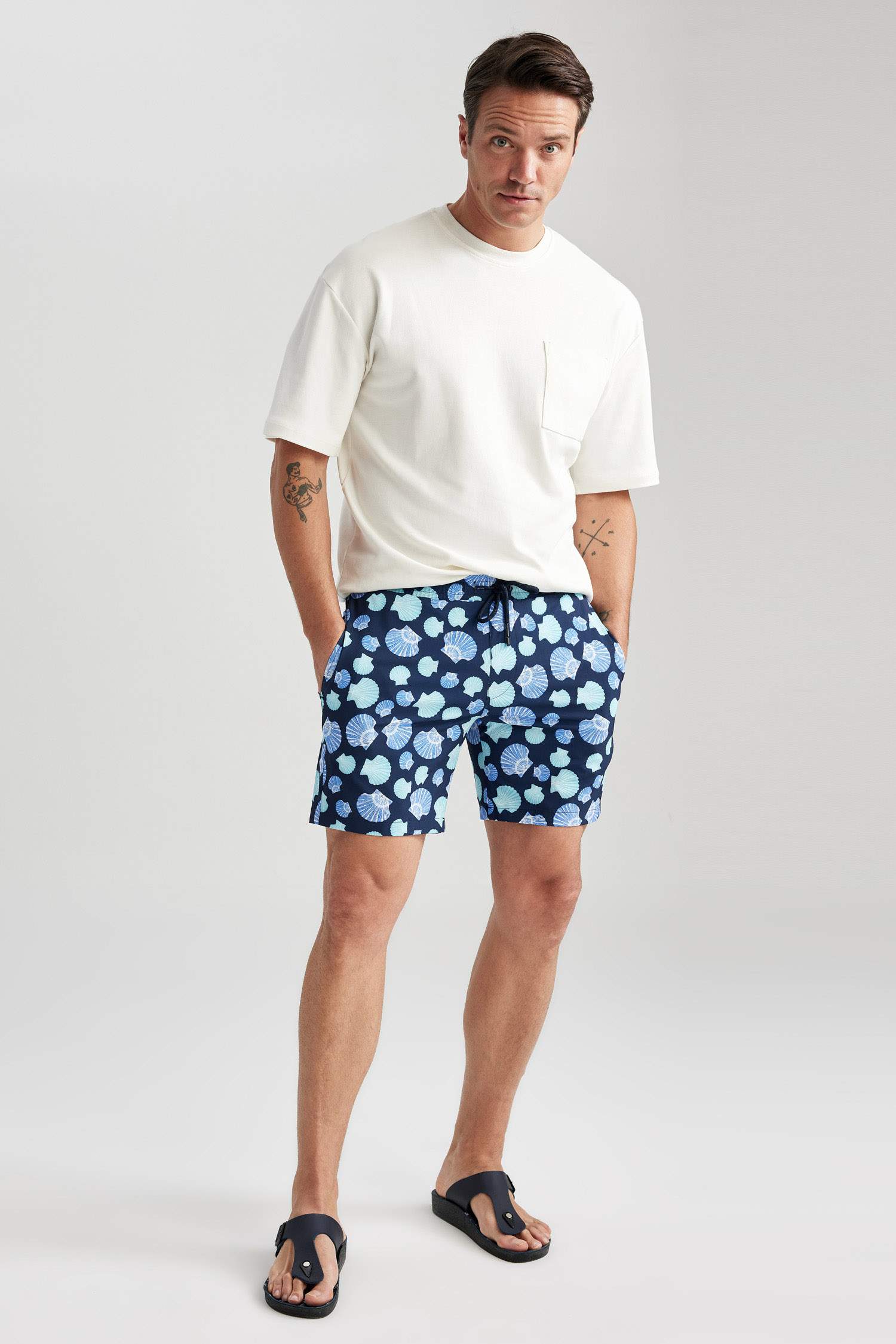 شورت بحر قصير قصة عادية