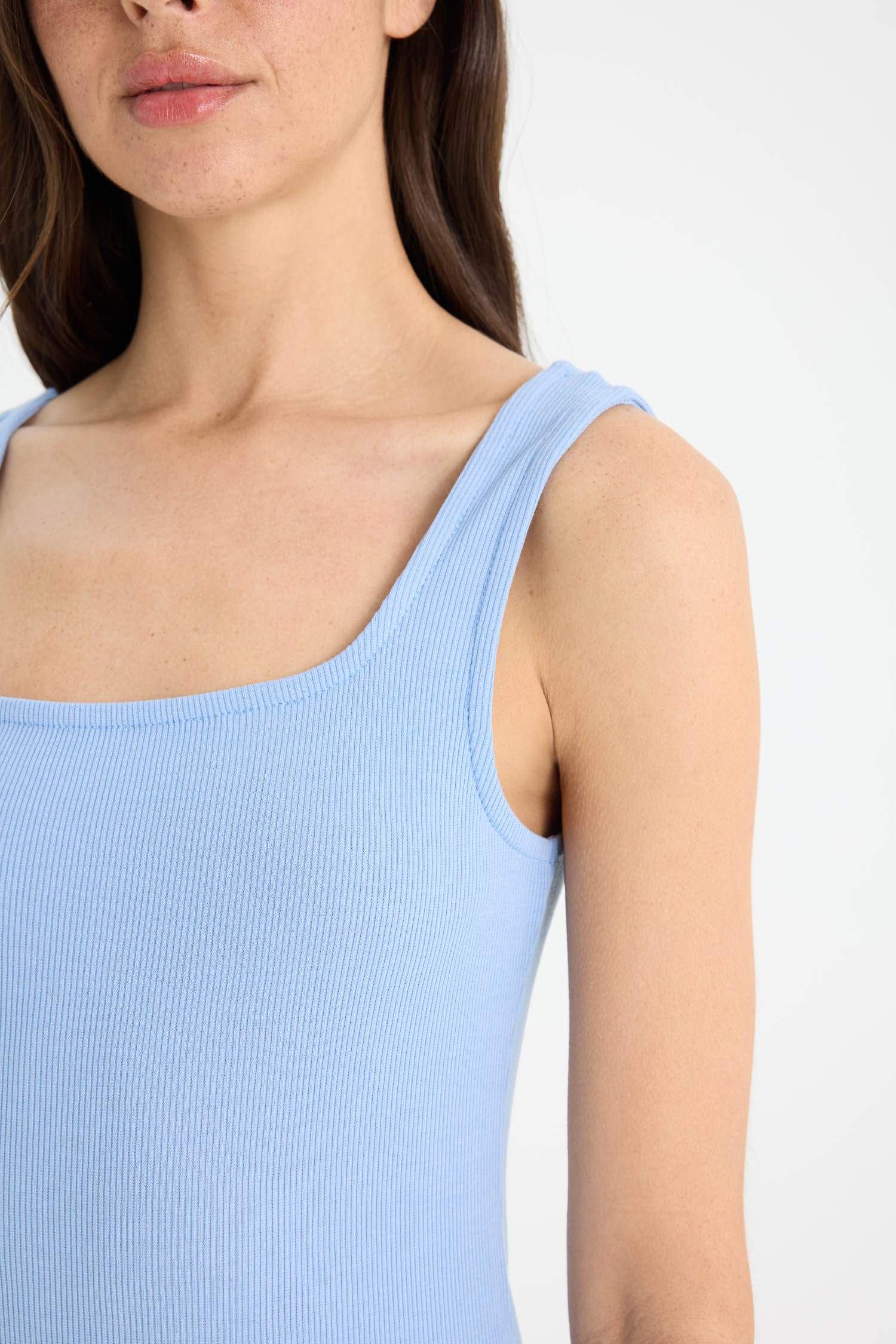 Bodycon Vücudu Saran Kare Yaka Fitilli Kaşkorse Askılı Midi Yazlık Elbise