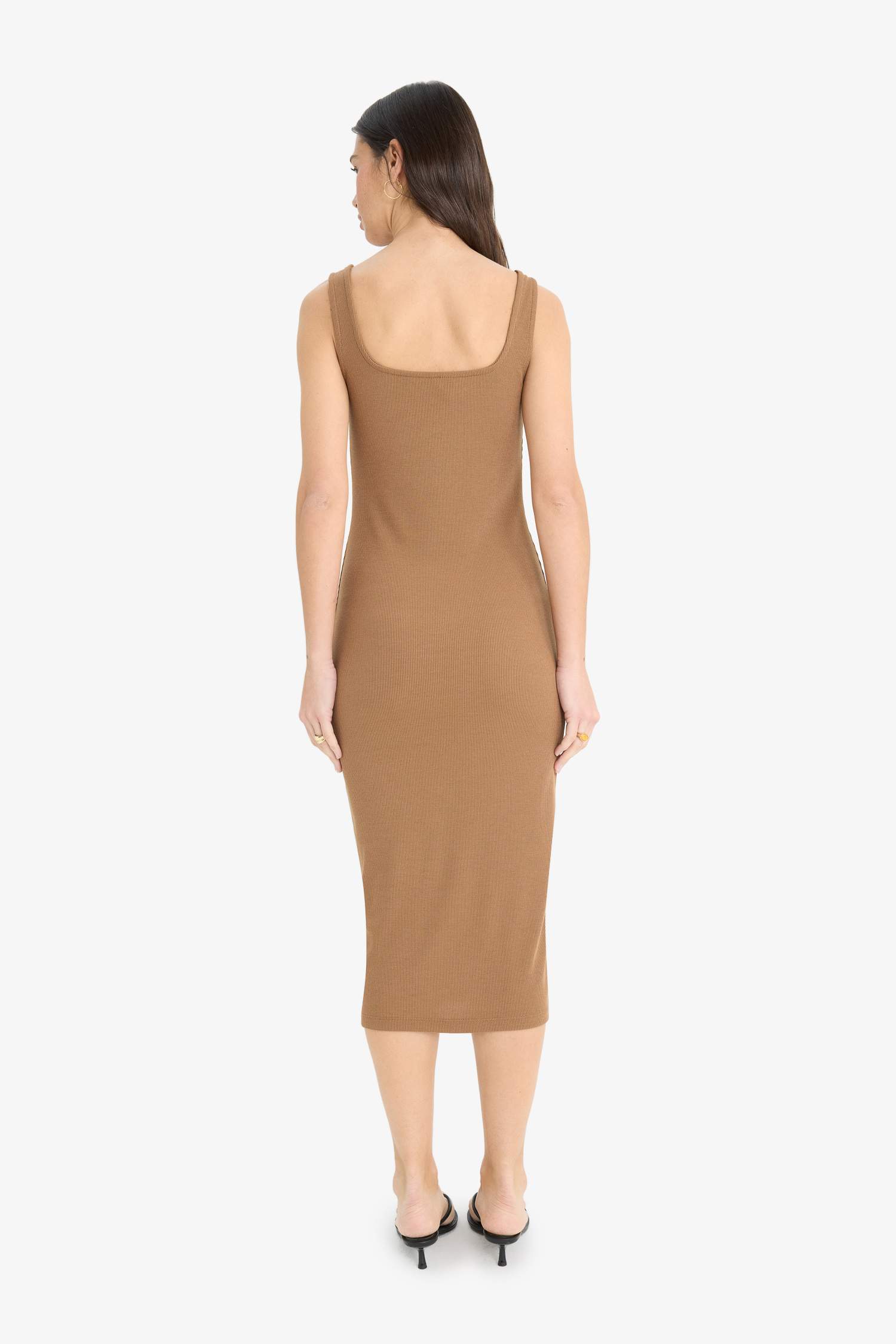 Bodycon Vücudu Saran Kare Yaka Fitilli Kaşkorse Askılı Midi Yazlık Elbise