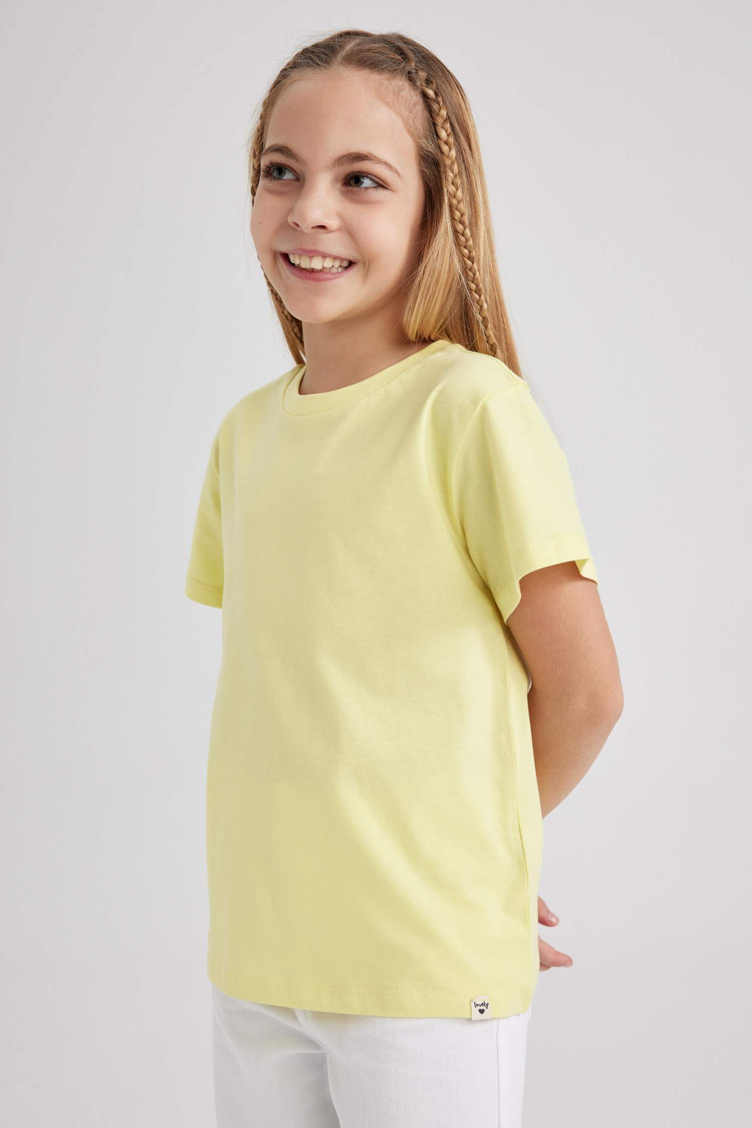 تي شيرت نص كم قصة عادية