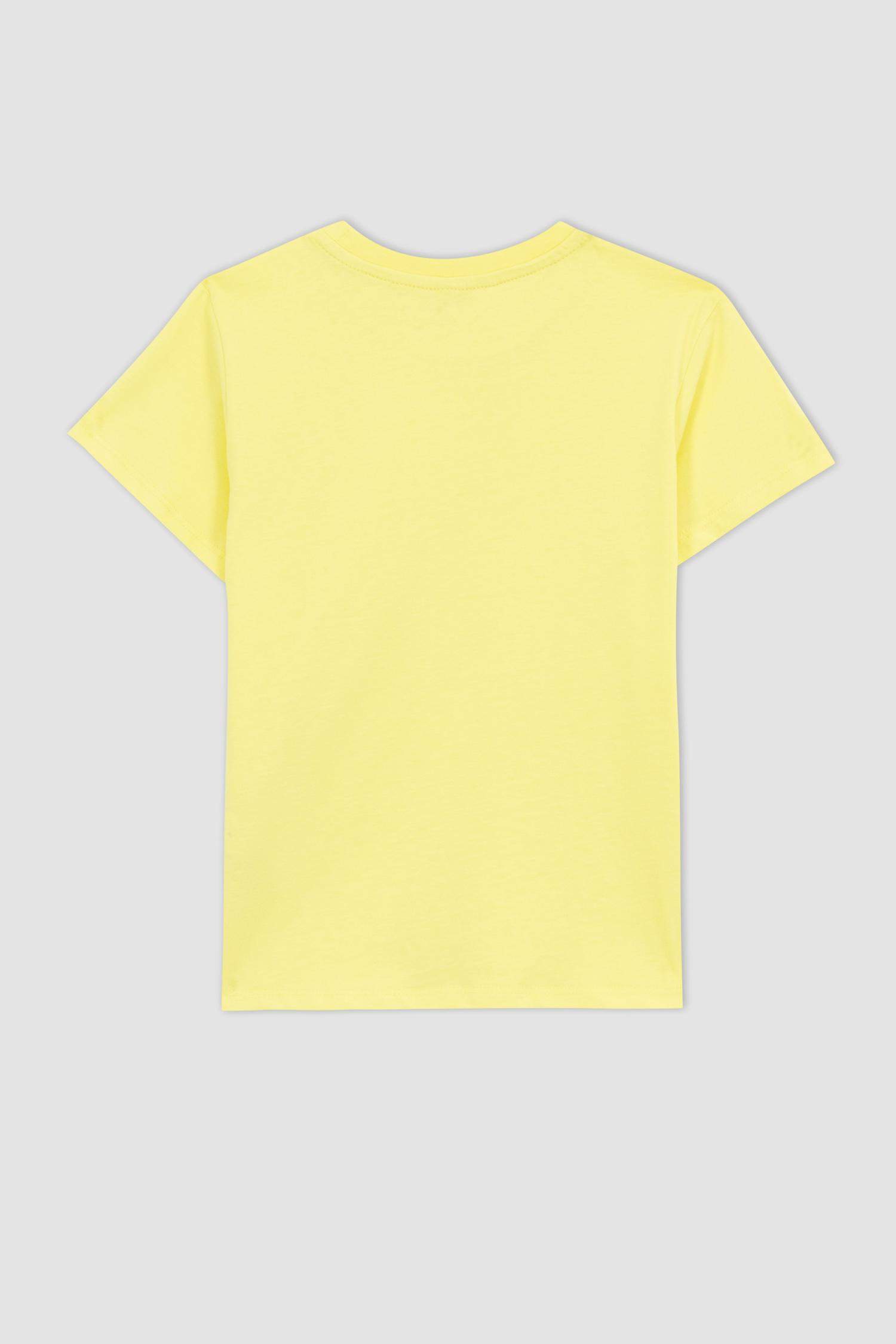 تي شيرت نص كم قصة عادية