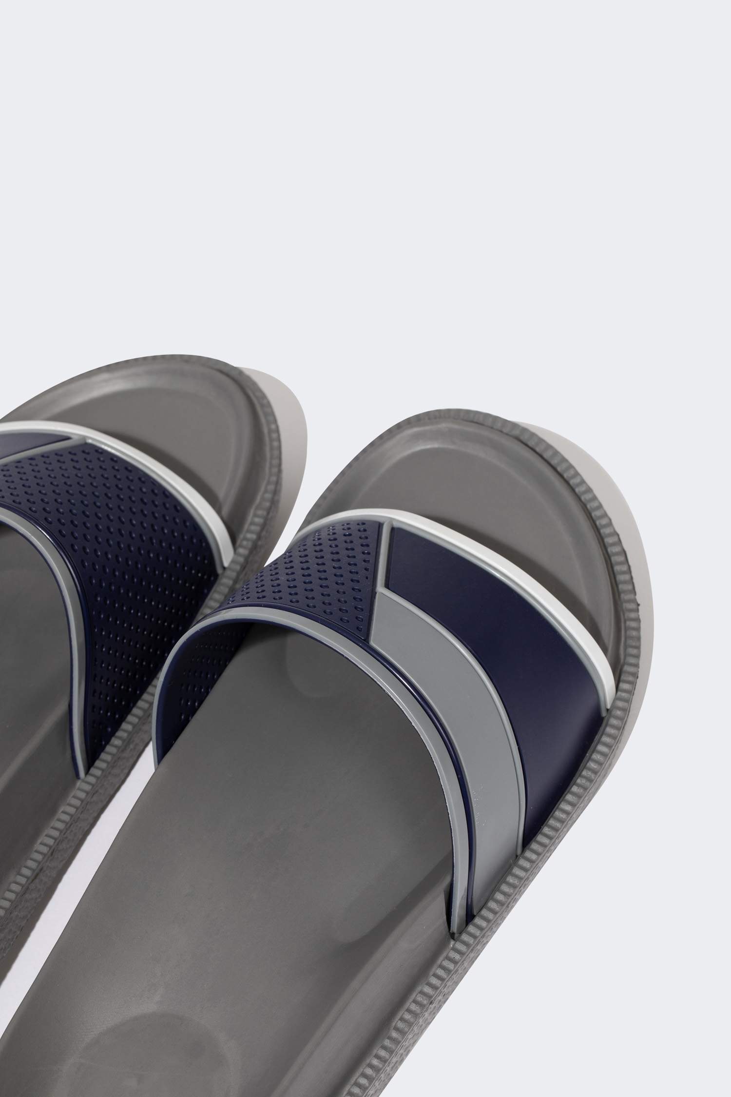 Сланцы на плоской подошве для мужчин