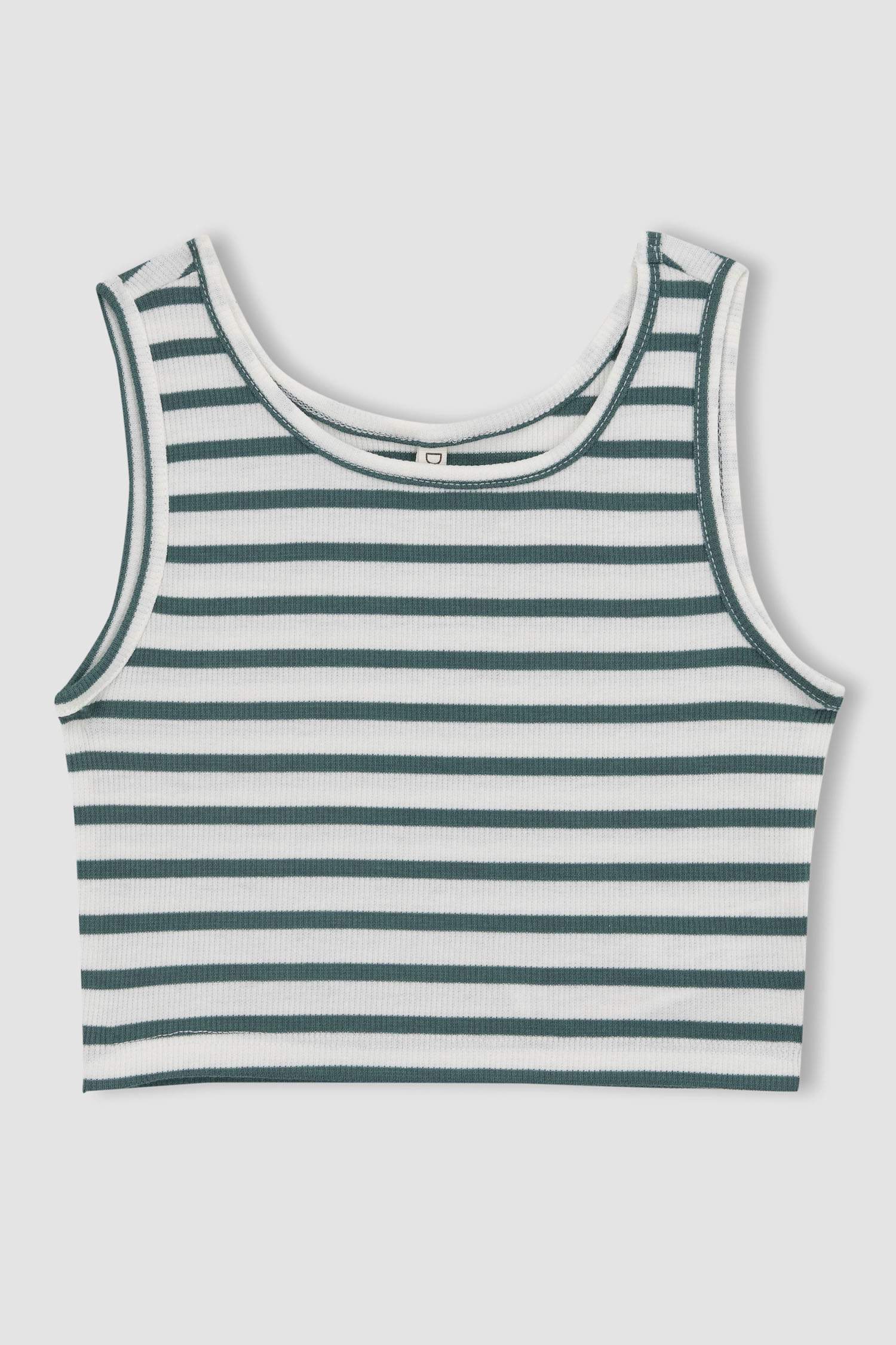 أندر شيرت كروب بدون أكمام بياقة مستديرة