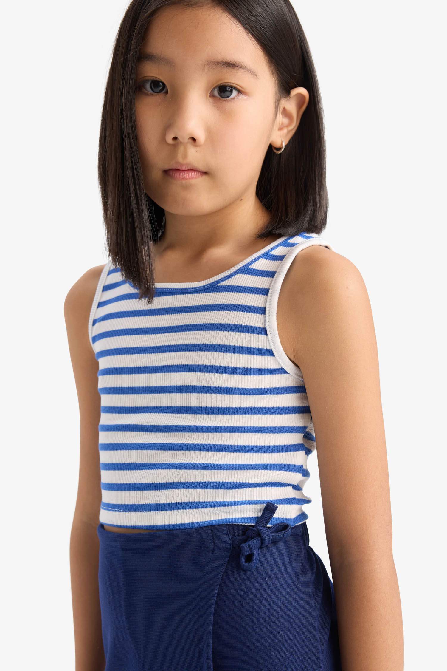 تانك توب بناتي كروب بدون كم برقبة مستديرة أزرق ملكي