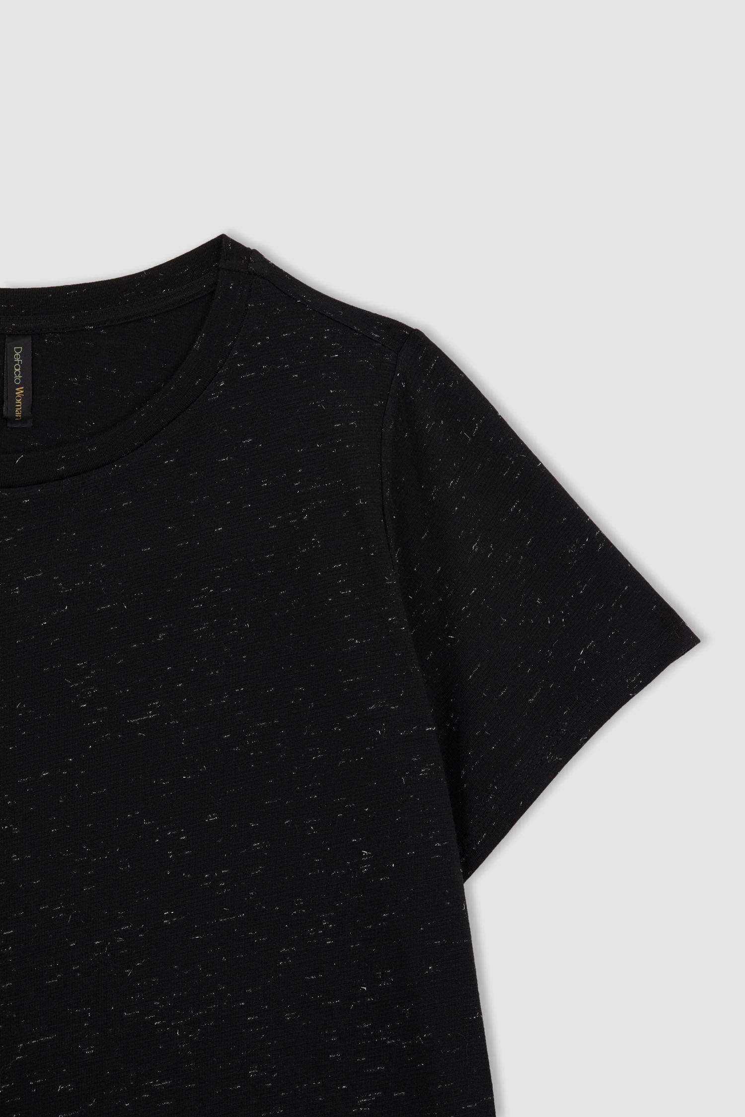 Regular Fit Crew Neck Shiny Fabric Short Sleeve T-Shirt