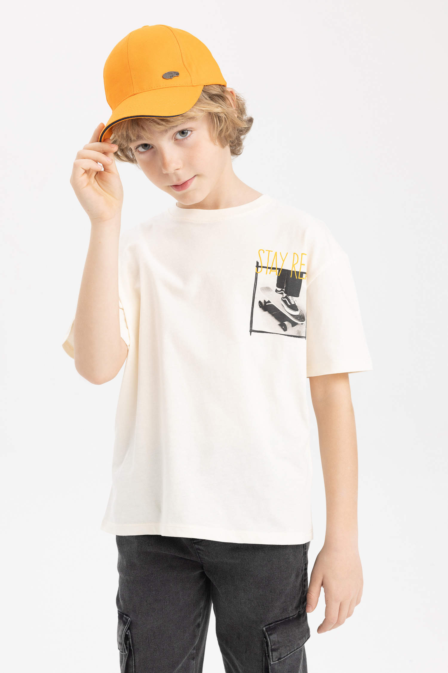 Ecru BOYS & TEENS Boy Oversize Fit Crew Neck Printed Short Sleeve T ...