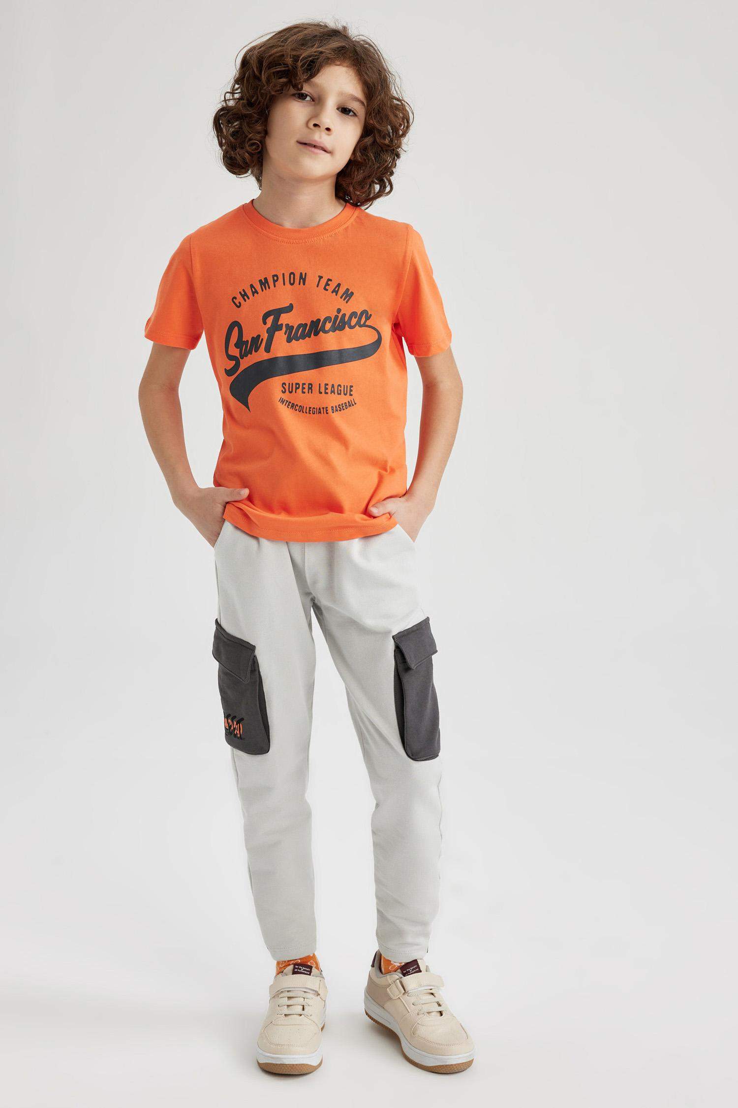 Футболка стандартного кроя с принтом для мальчиков