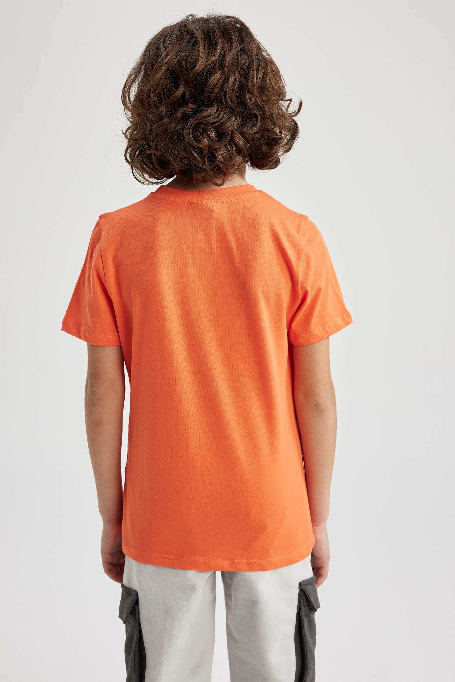 Футболка стандартного кроя с принтом для мальчиков