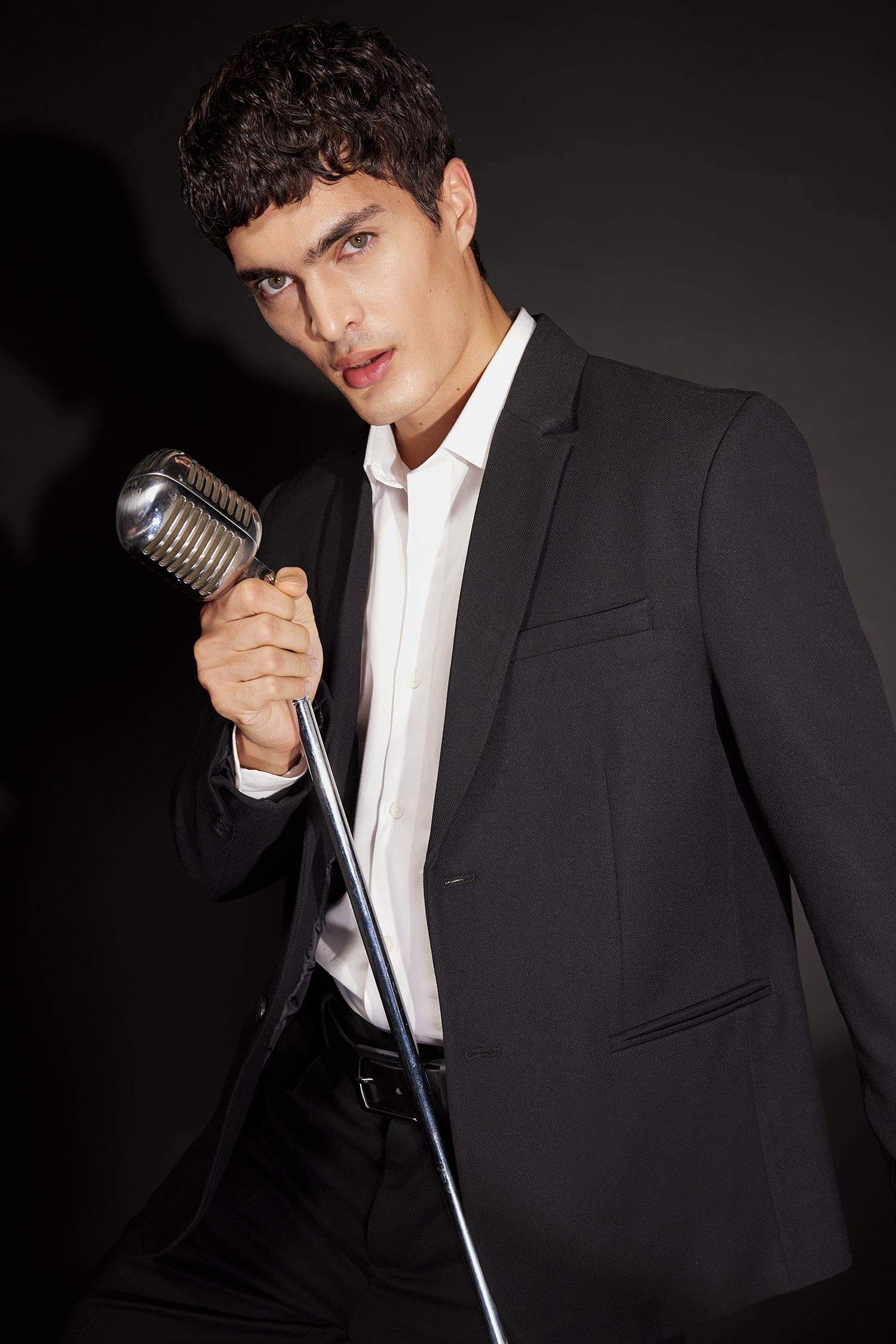 Блейзер приталенного кроя